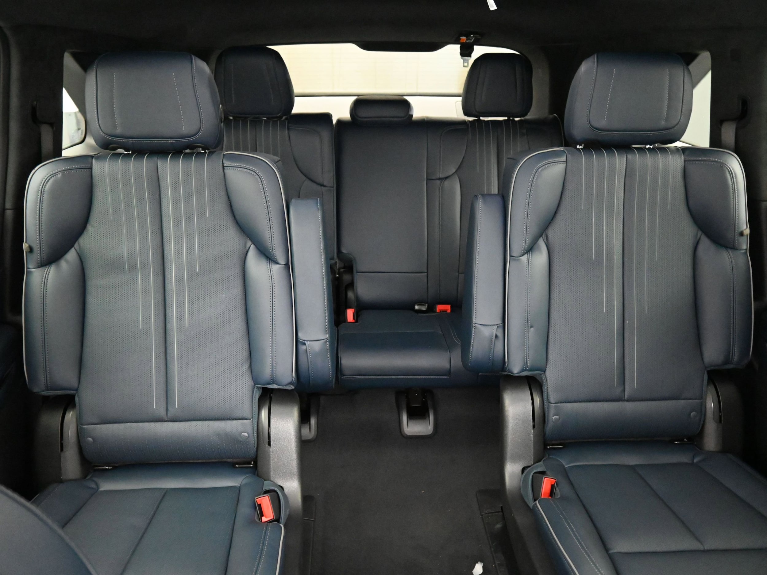 2025 Cadillac Escalade IQ Luxury 2 - Photo 14