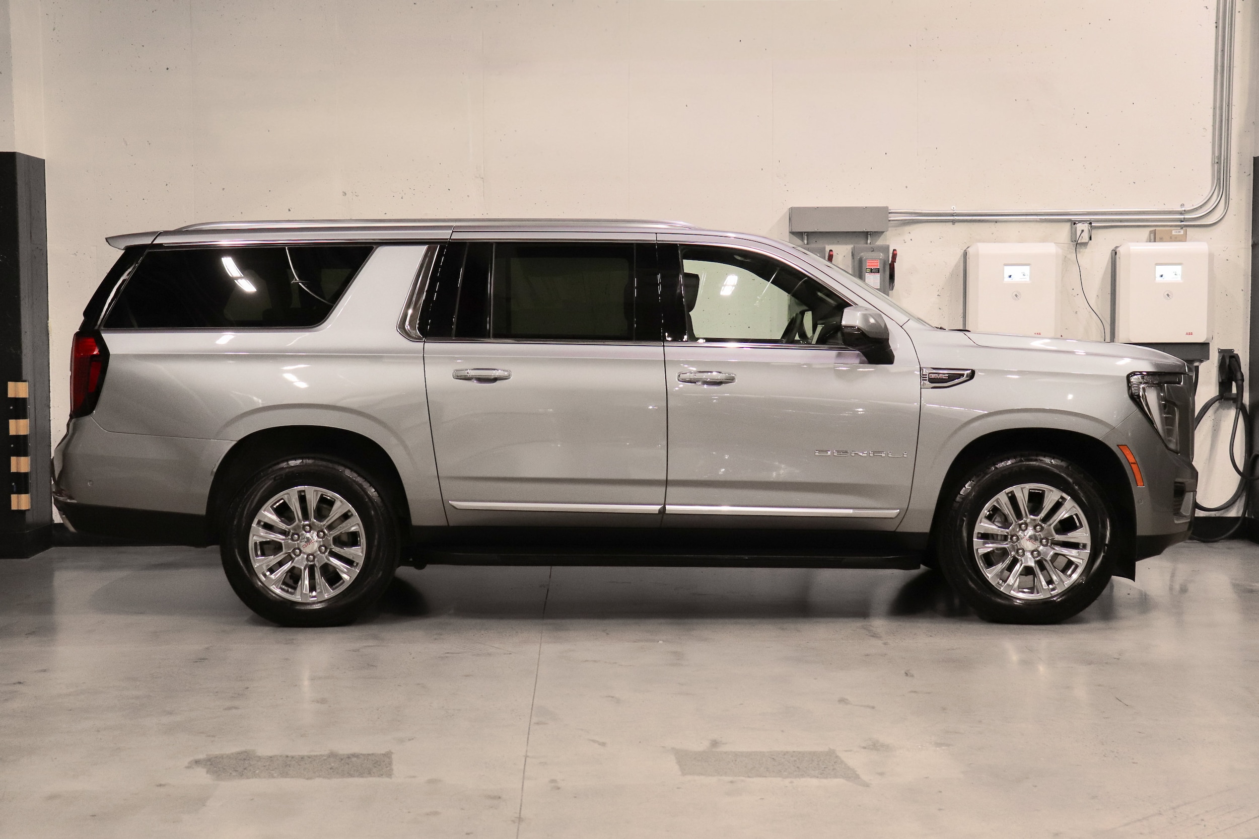 2025 GMC Yukon XL 6