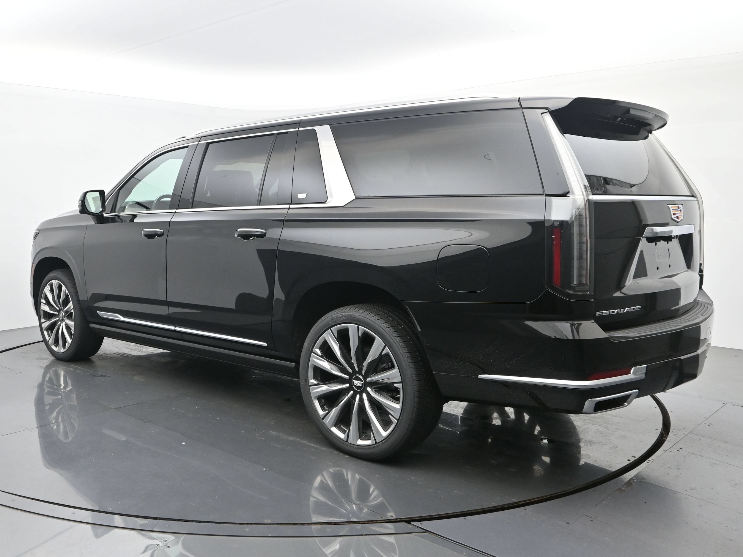 2027 Cadillac Escalade ESV Luxury - Photo 3