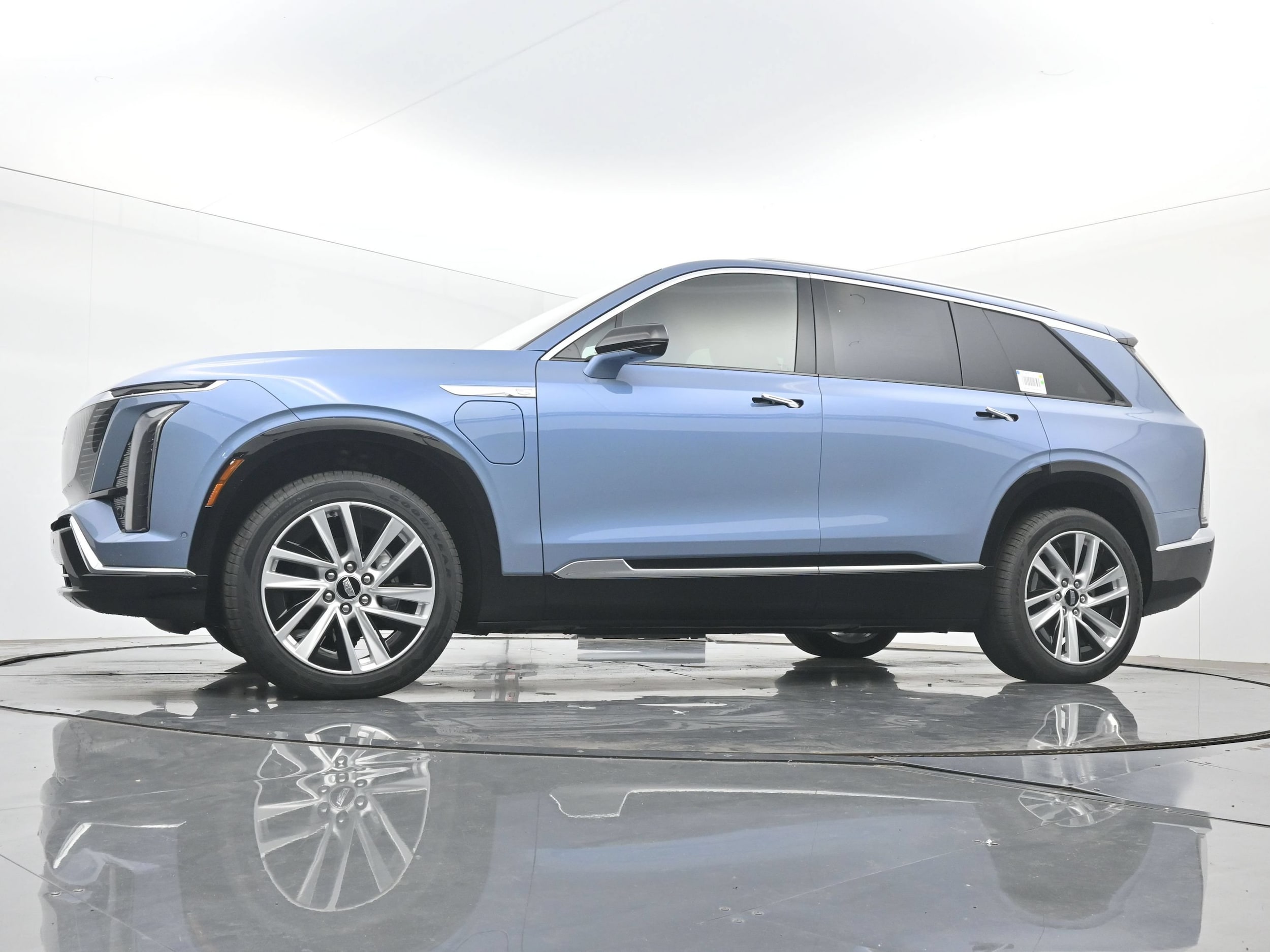 2027 Cadillac VISTIQ Luxury - Photo 15