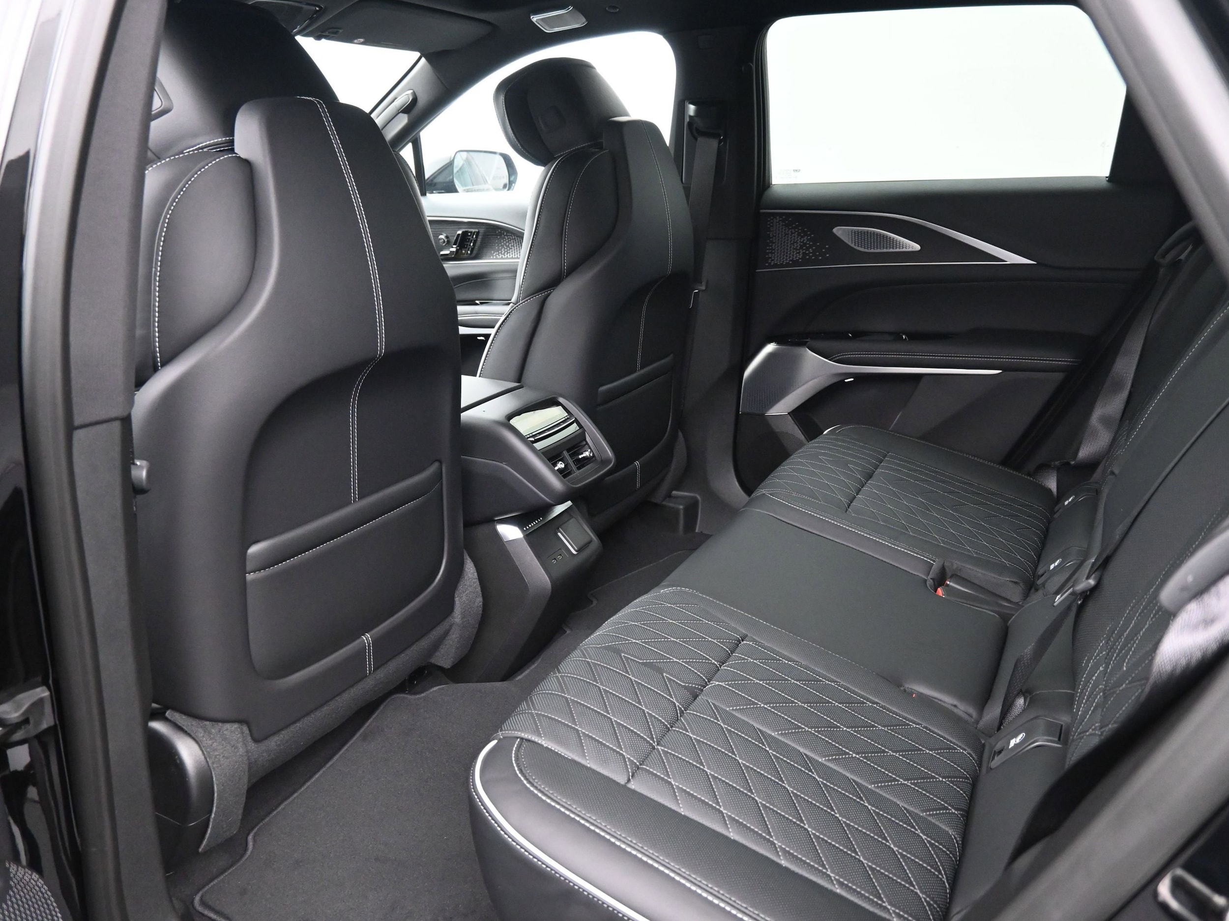 2026 Cadillac LYRIQ V Premium - Photo 10