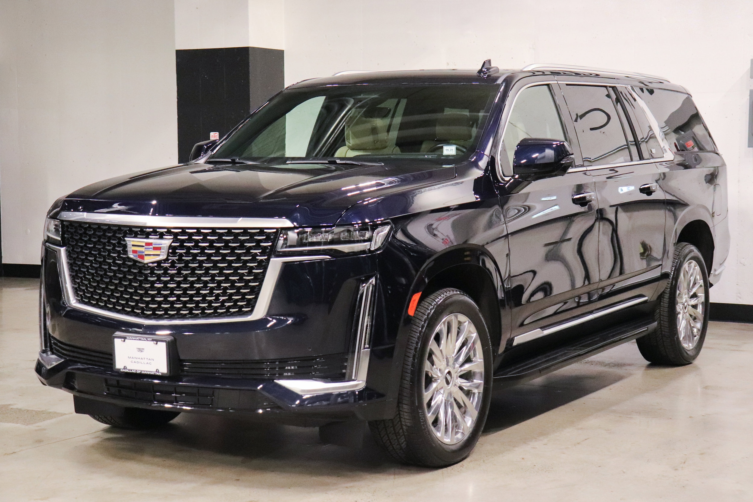 2022 Cadillac Escalade ESV Premium Luxury's photo