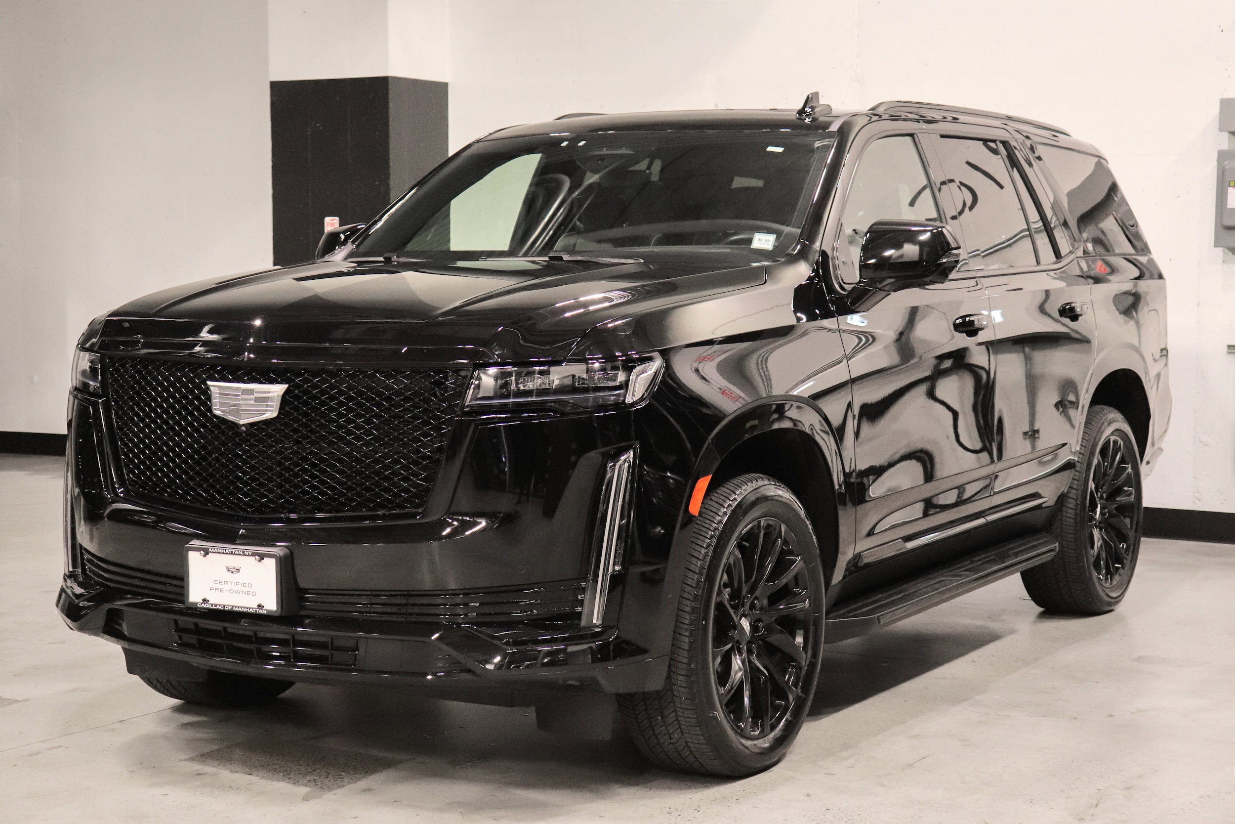 2024 Cadillac Escalade 4WD Sport's photo
