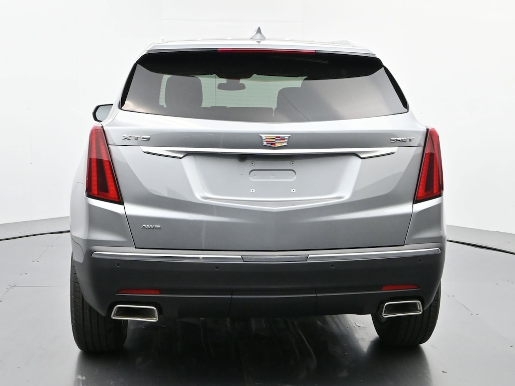 New 2025 CADILLAC XT5 Luxury SUV