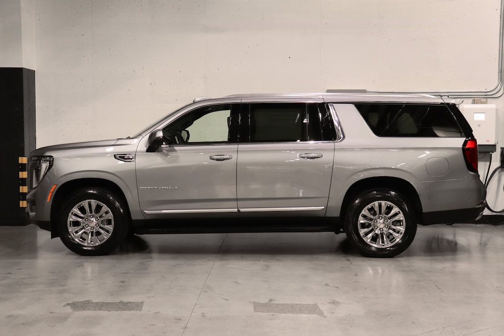 Used 2025 GMC Yukon XL Denali SUV