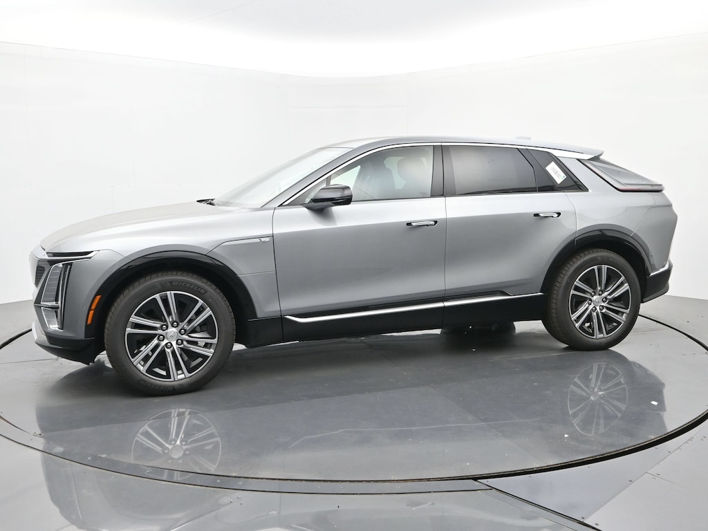 New 2026 CADILLAC LYRIQ Luxury SUV