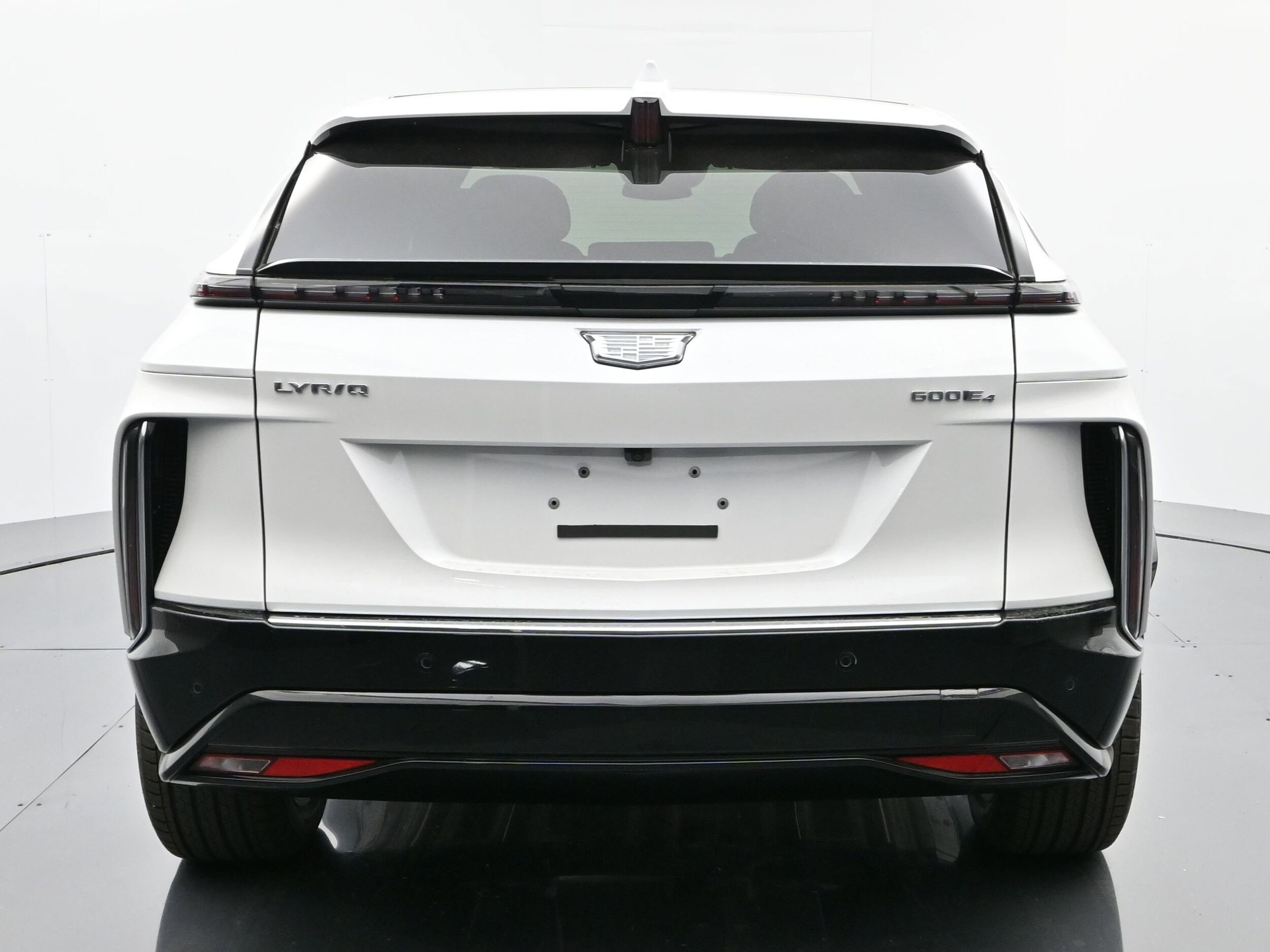 2025 Cadillac Lyriq Luxury photo 3