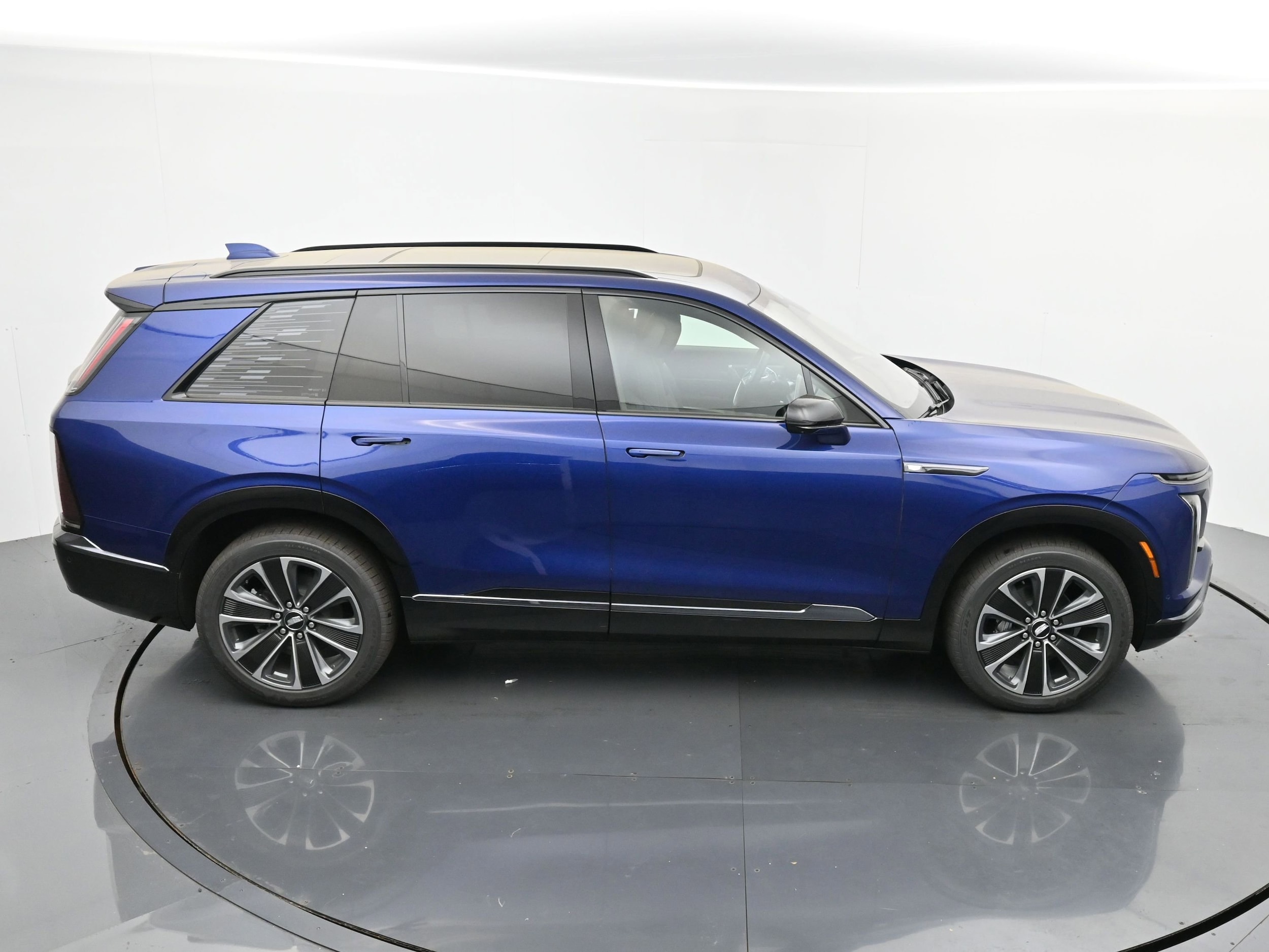 2026 Cadillac VISTIQ Sport - Photo 28