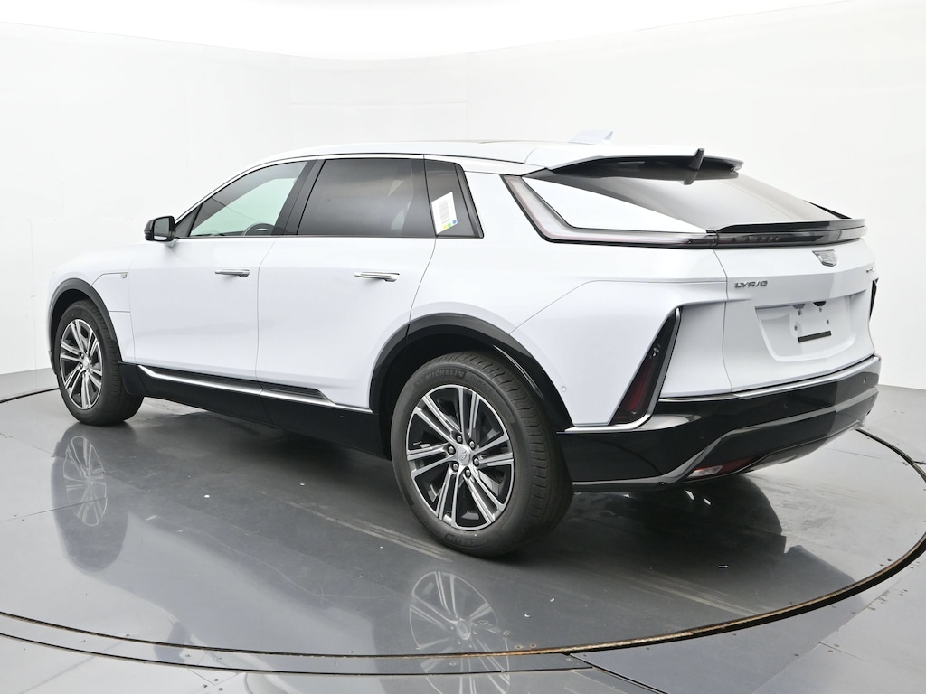 New 2026 CADILLAC LYRIQ Luxury SUV