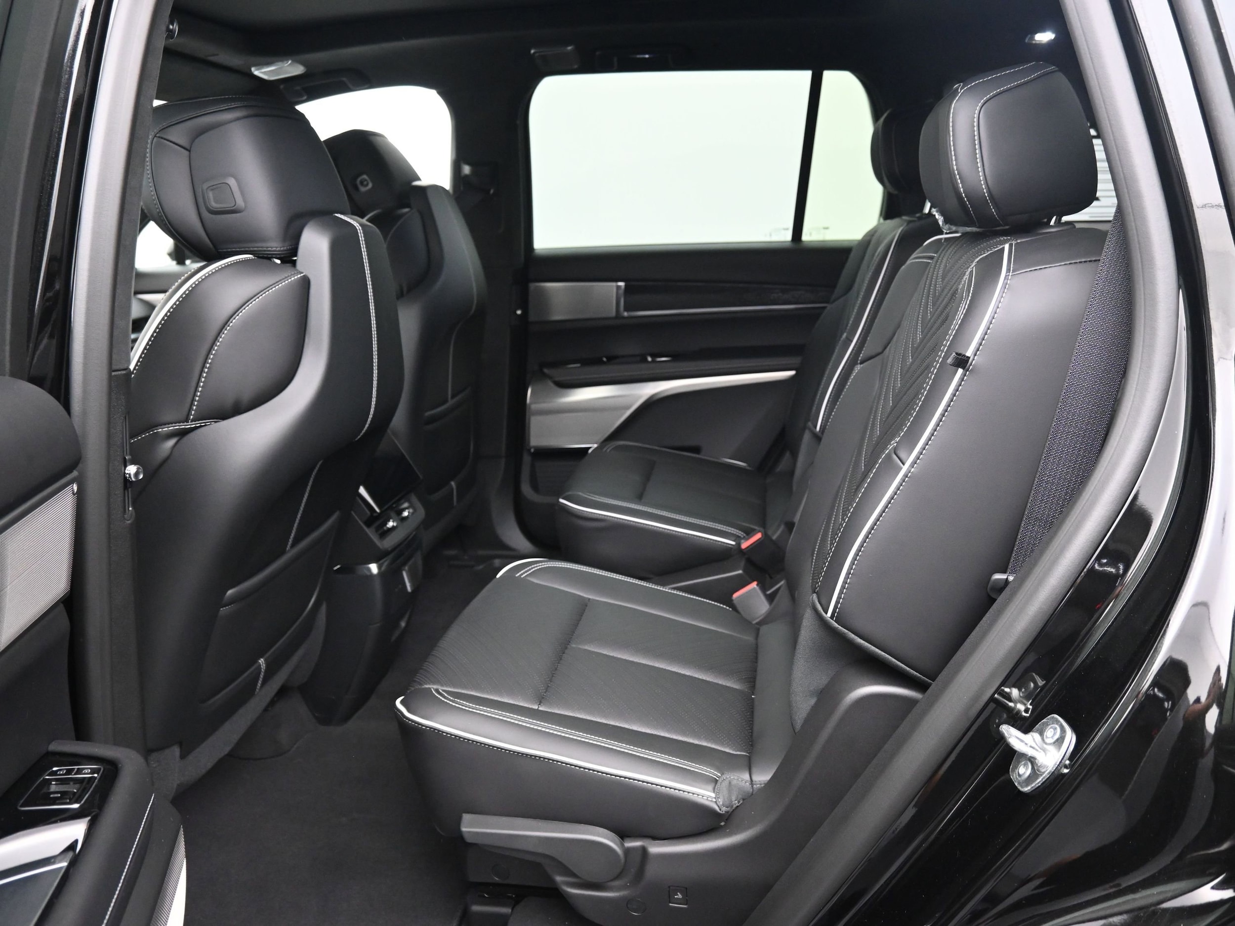2026 Cadillac VISTIQ Platinum Sport - Photo 9