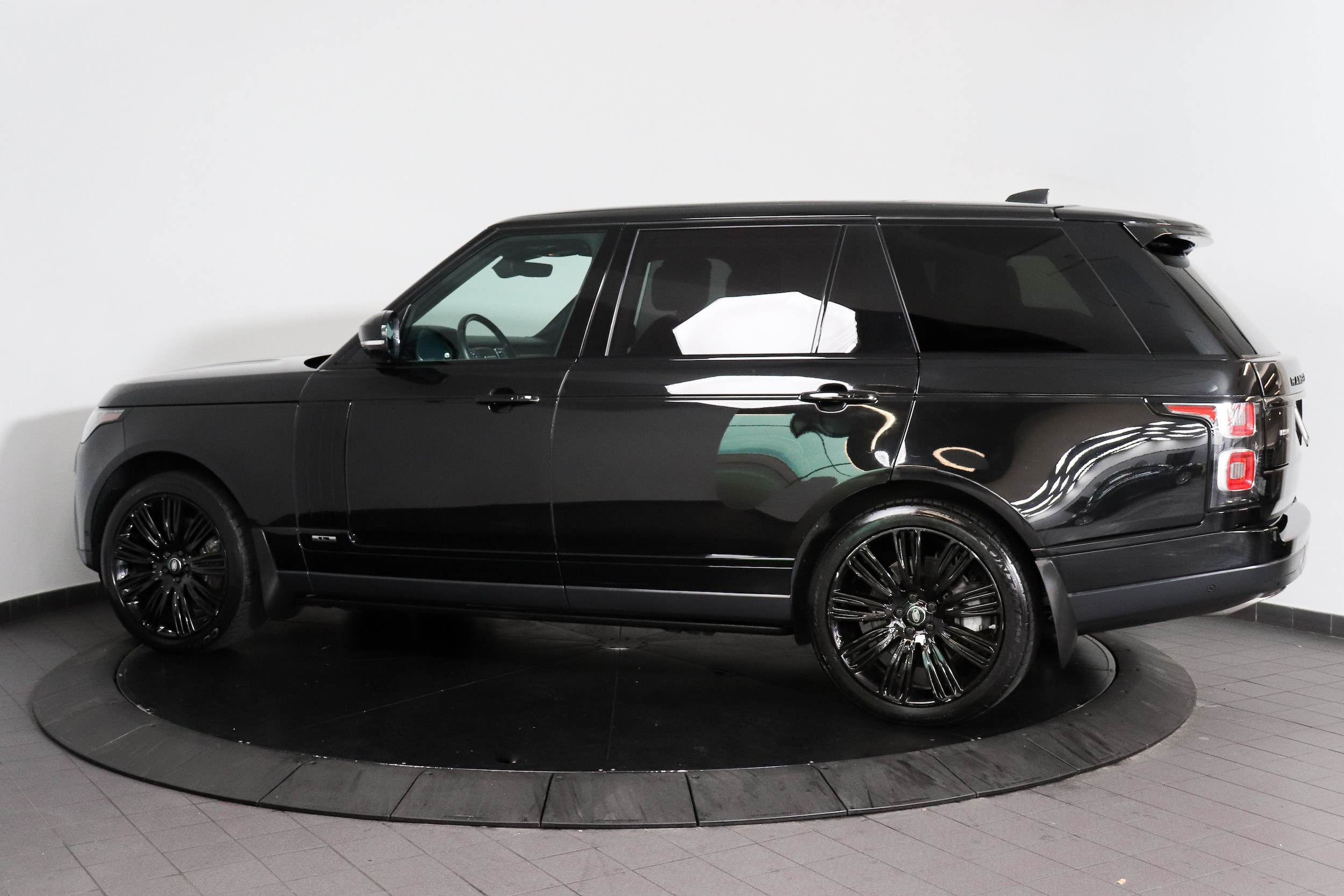 2020 Land Rover Range Rover 3