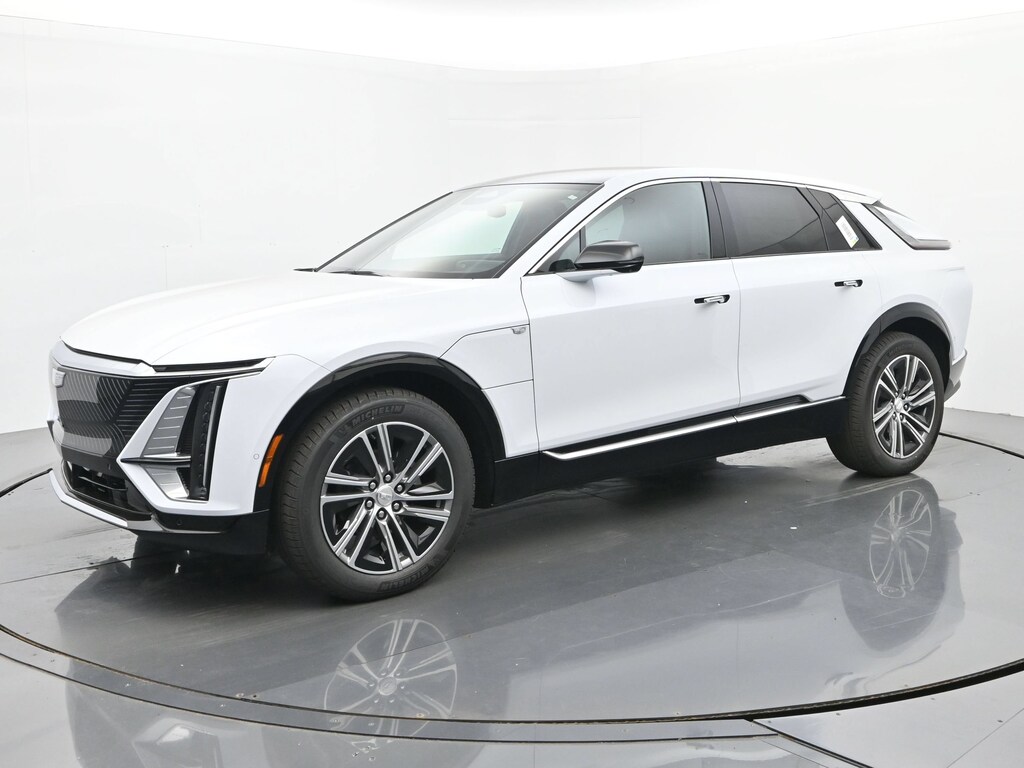 New 2026 CADILLAC LYRIQ Luxury SUV