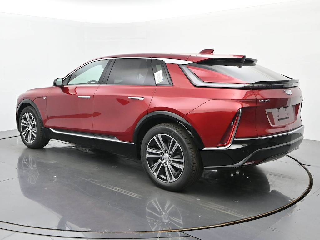 New 2026 CADILLAC LYRIQ Luxury SUV