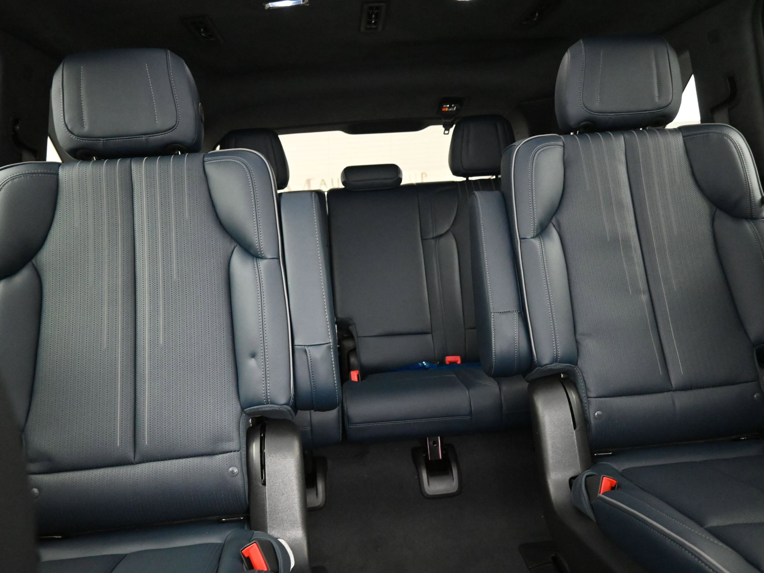 2025 Cadillac Escalade IQ Luxury 2 - Photo 14