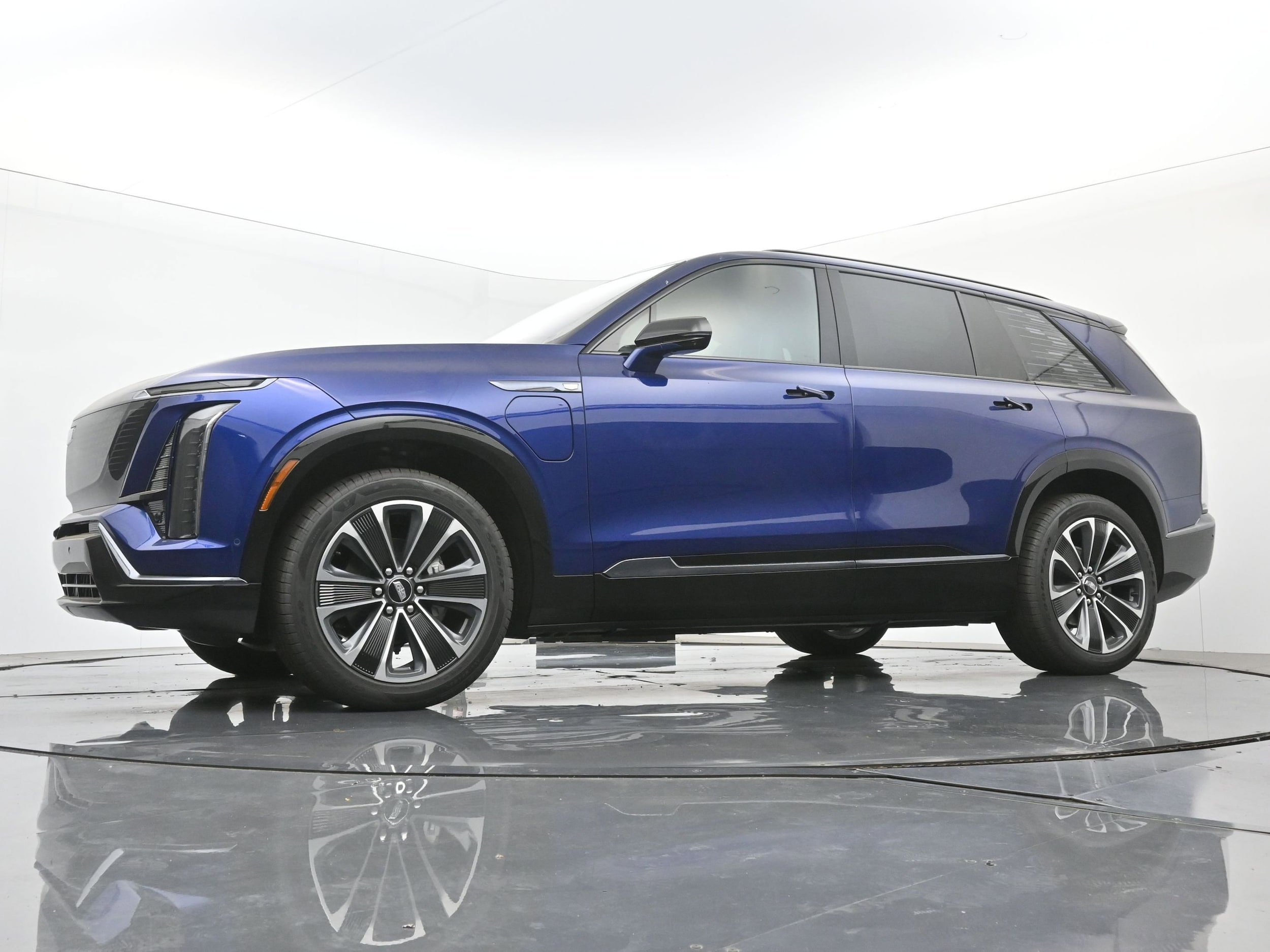 2026 Cadillac VISTIQ Sport - Photo 16