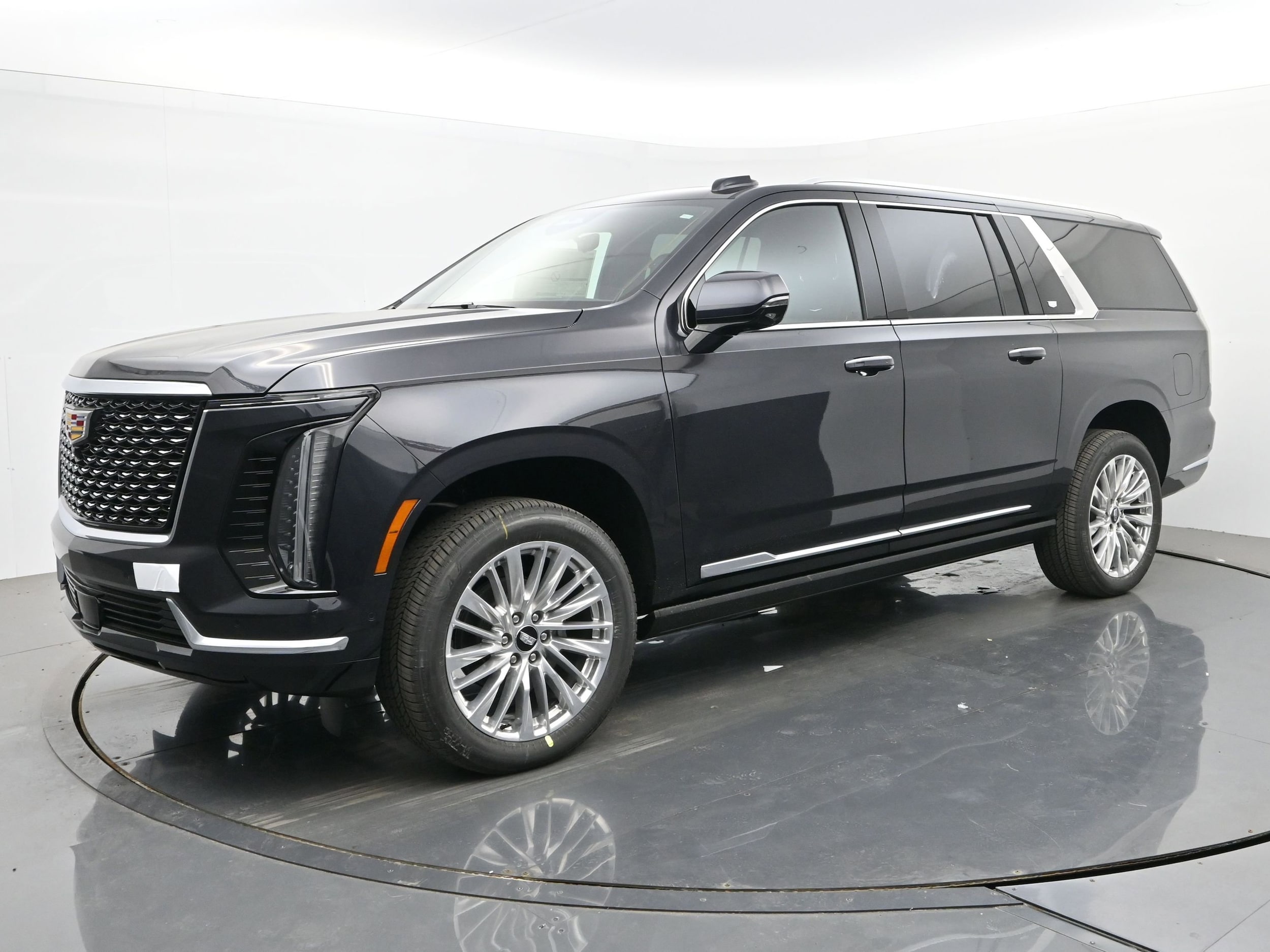 2026 Cadillac Escalade ESV Luxury 4WD's photo