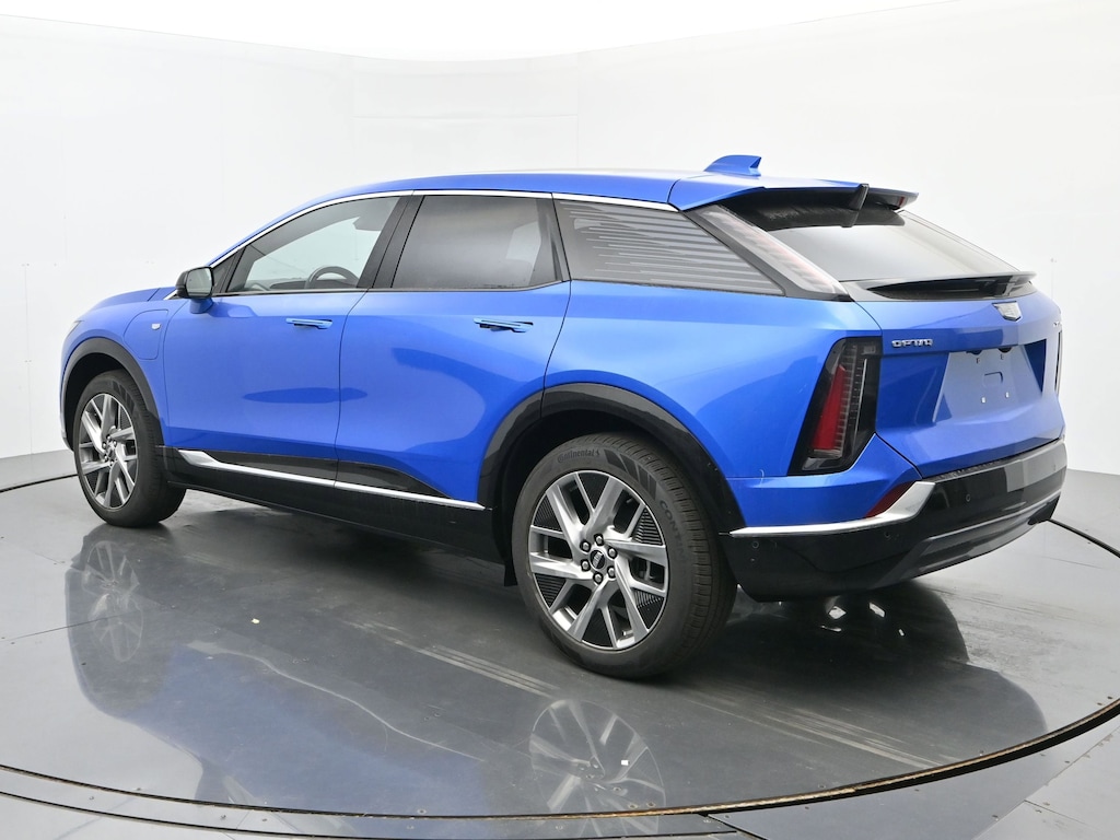 New 2026 CADILLAC OPTIQ Luxury SUV