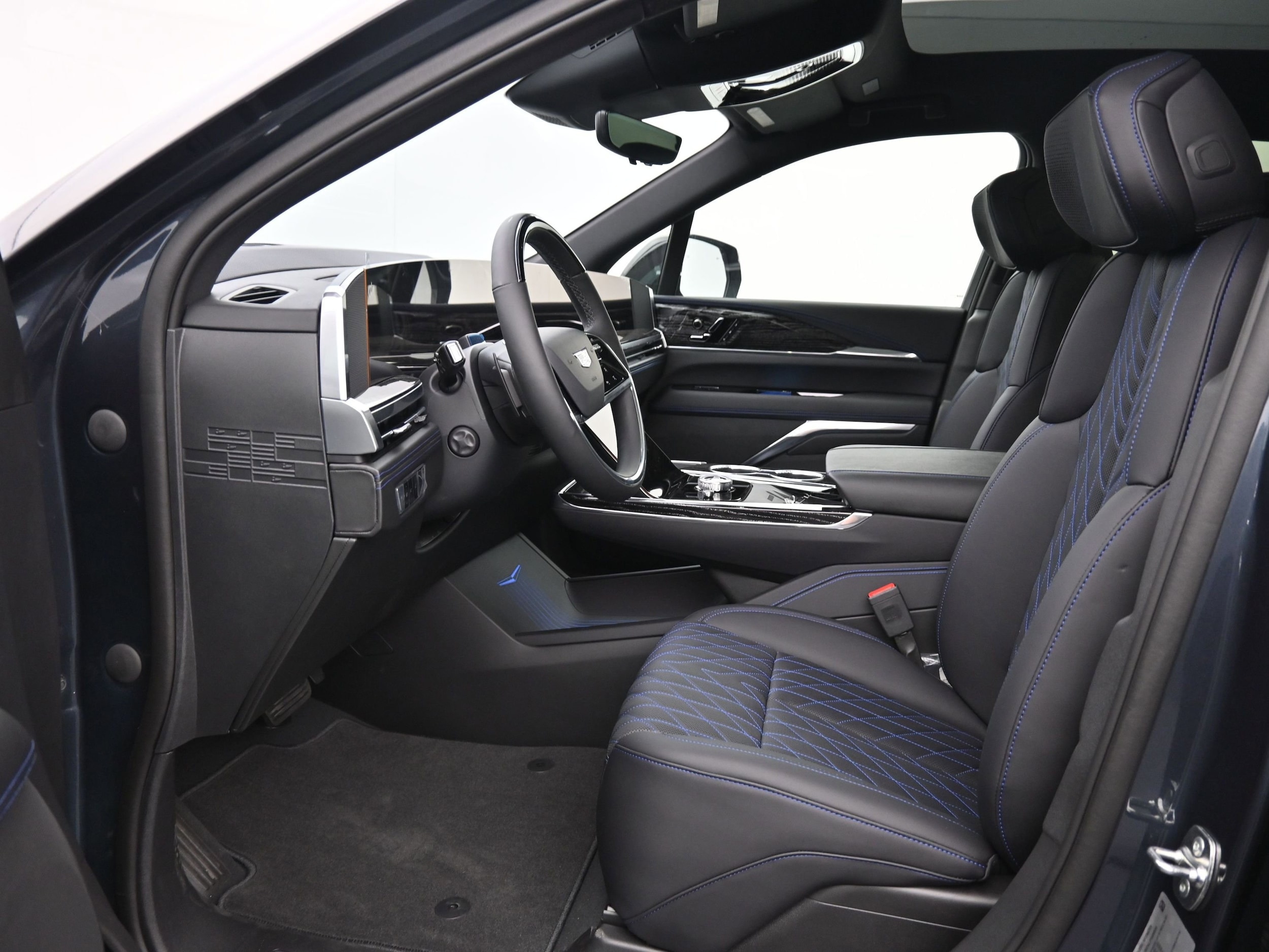 2026 Cadillac Escalade IQ Luxury - Photo 11