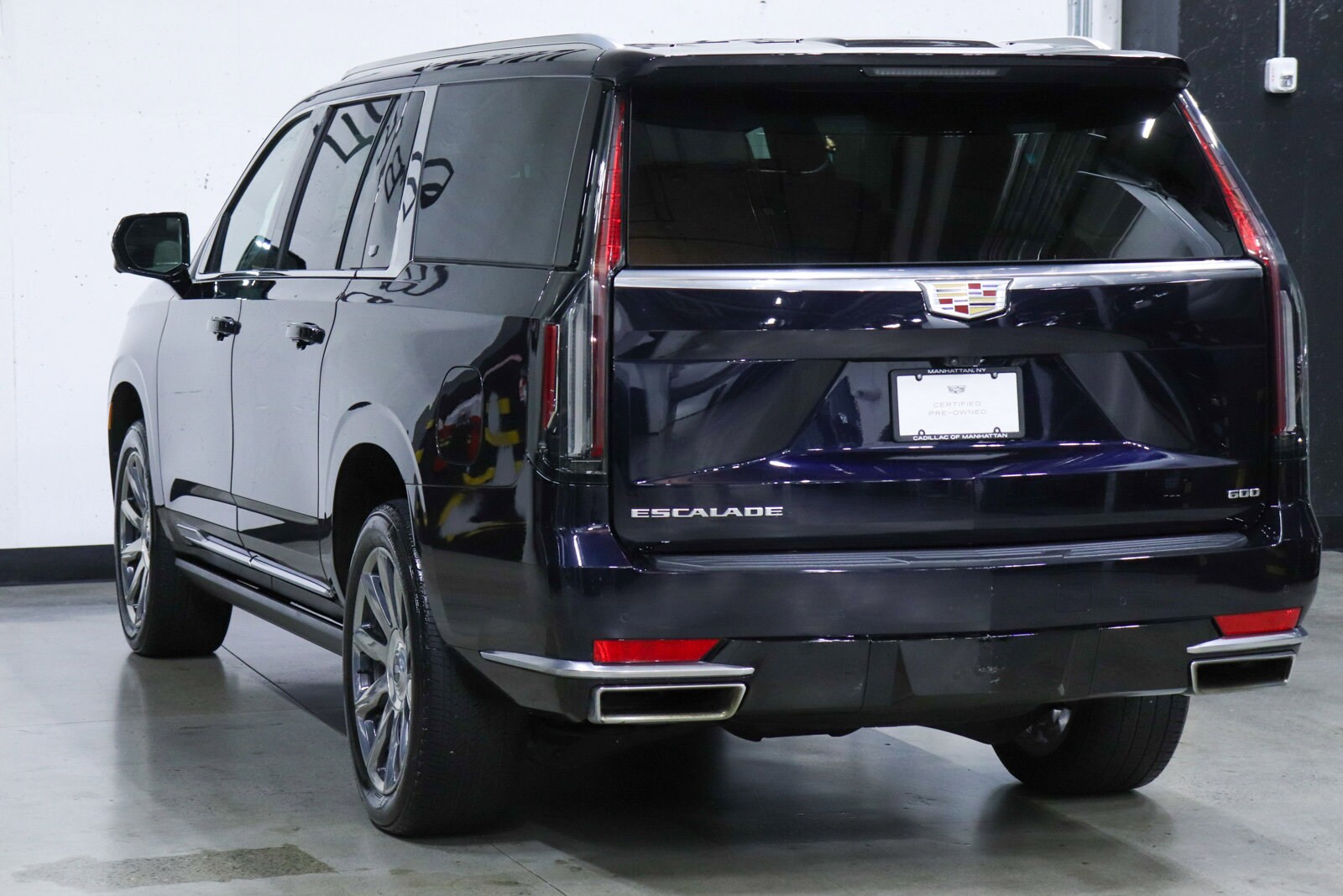 2022 Cadillac Escalade ESV Premium Luxury Platinum photo 3