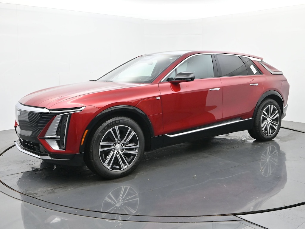 New 2026 CADILLAC LYRIQ Luxury SUV