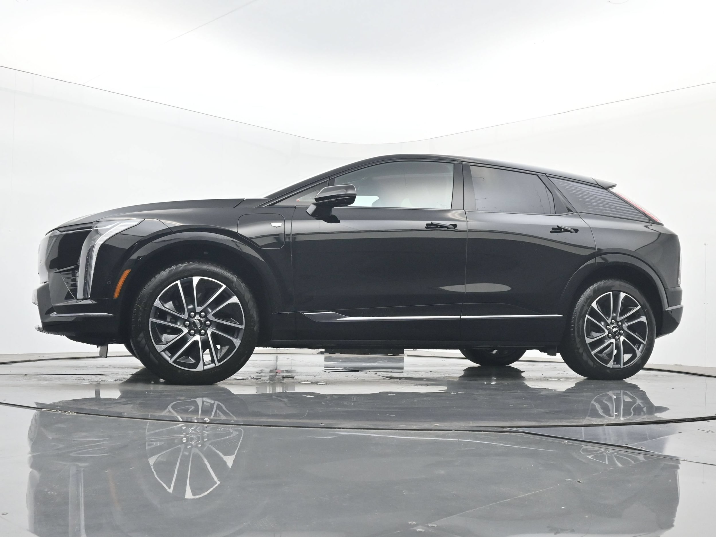 2026 Cadillac OPTIQ Sport - Photo 16