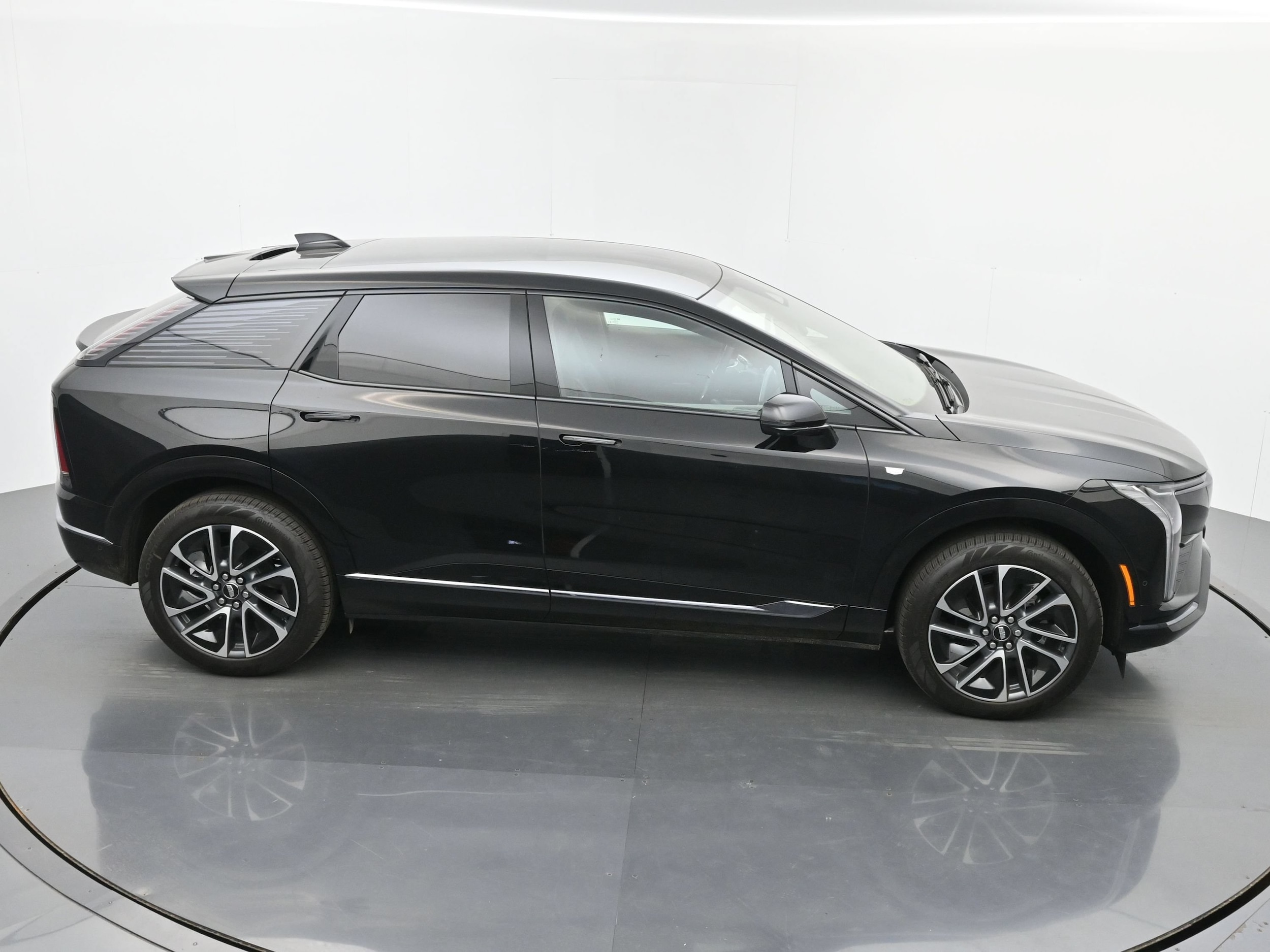 2026 Cadillac OPTIQ Sport - Photo 28