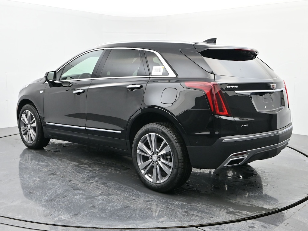 New 2026 CADILLAC XT5 Premium Luxury SUV