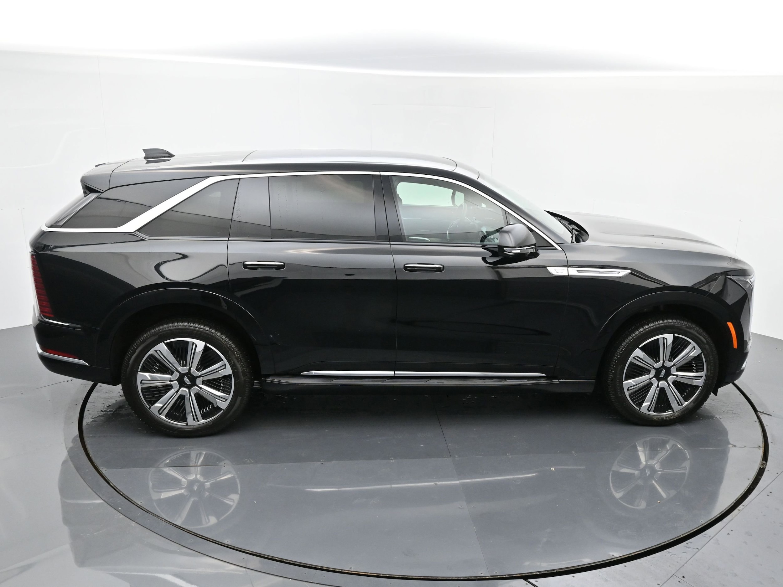 2025 Cadillac Escalade IQ Luxury 2 - Photo 28