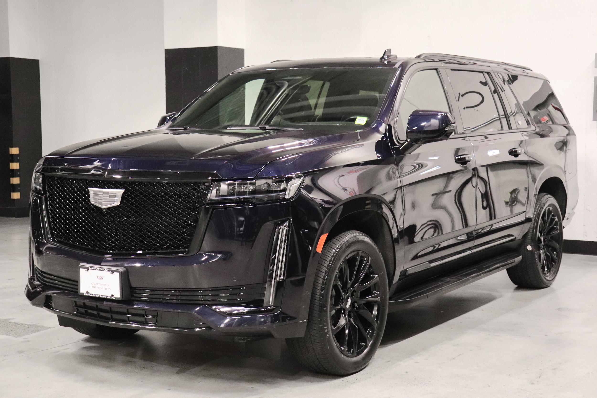 2023 Cadillac Escalade ESV 4WD Sport's photo