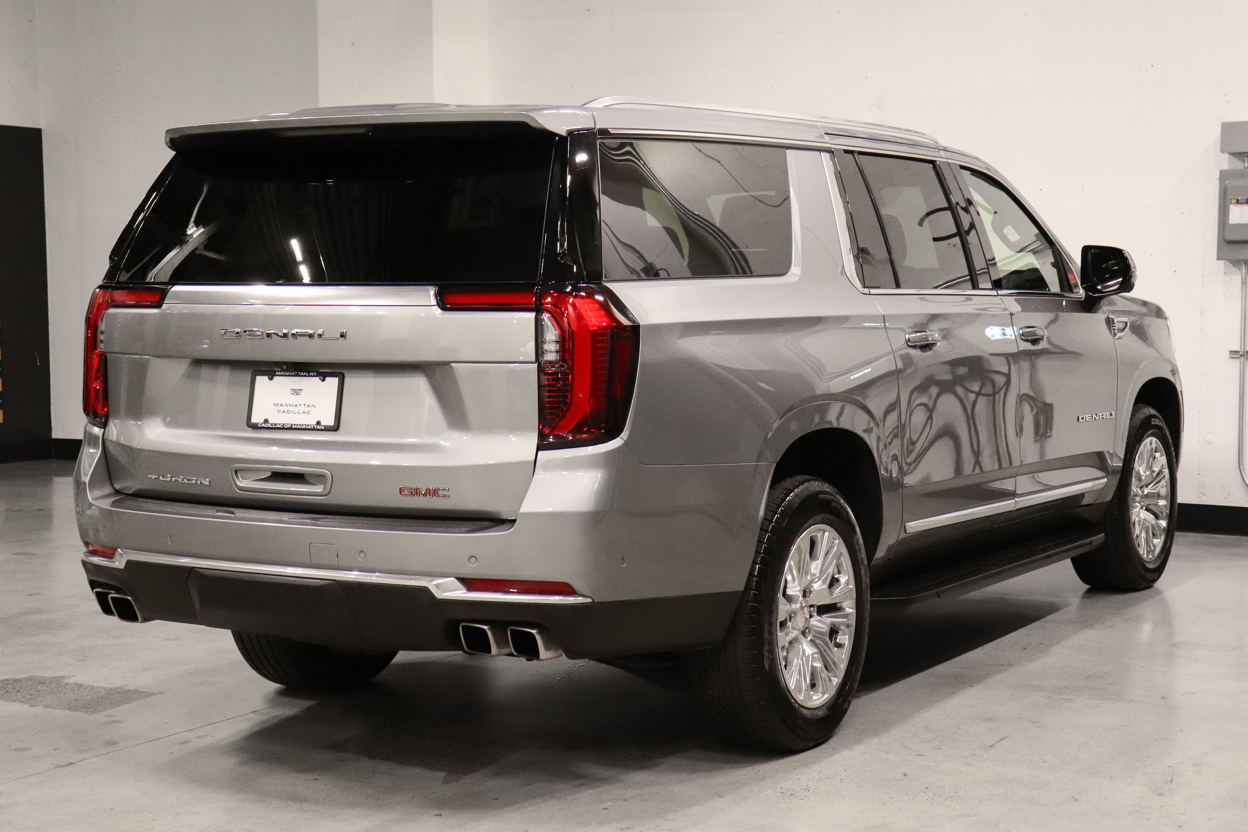 2025 GMC Yukon XL 5