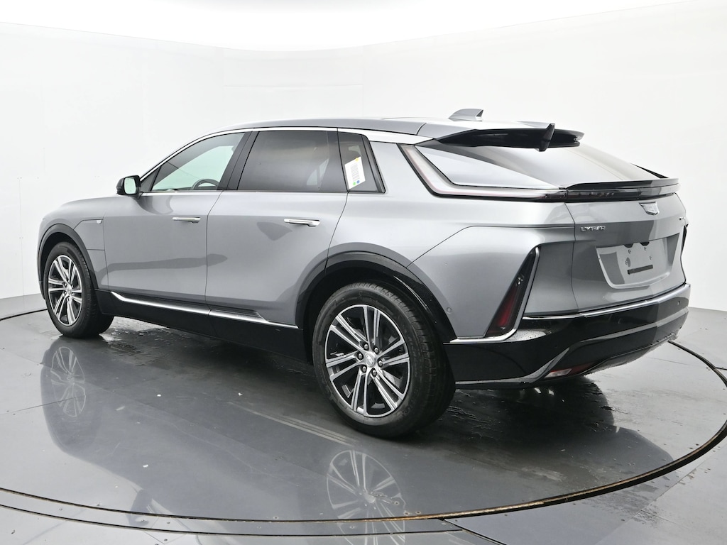 New 2026 CADILLAC LYRIQ Luxury SUV