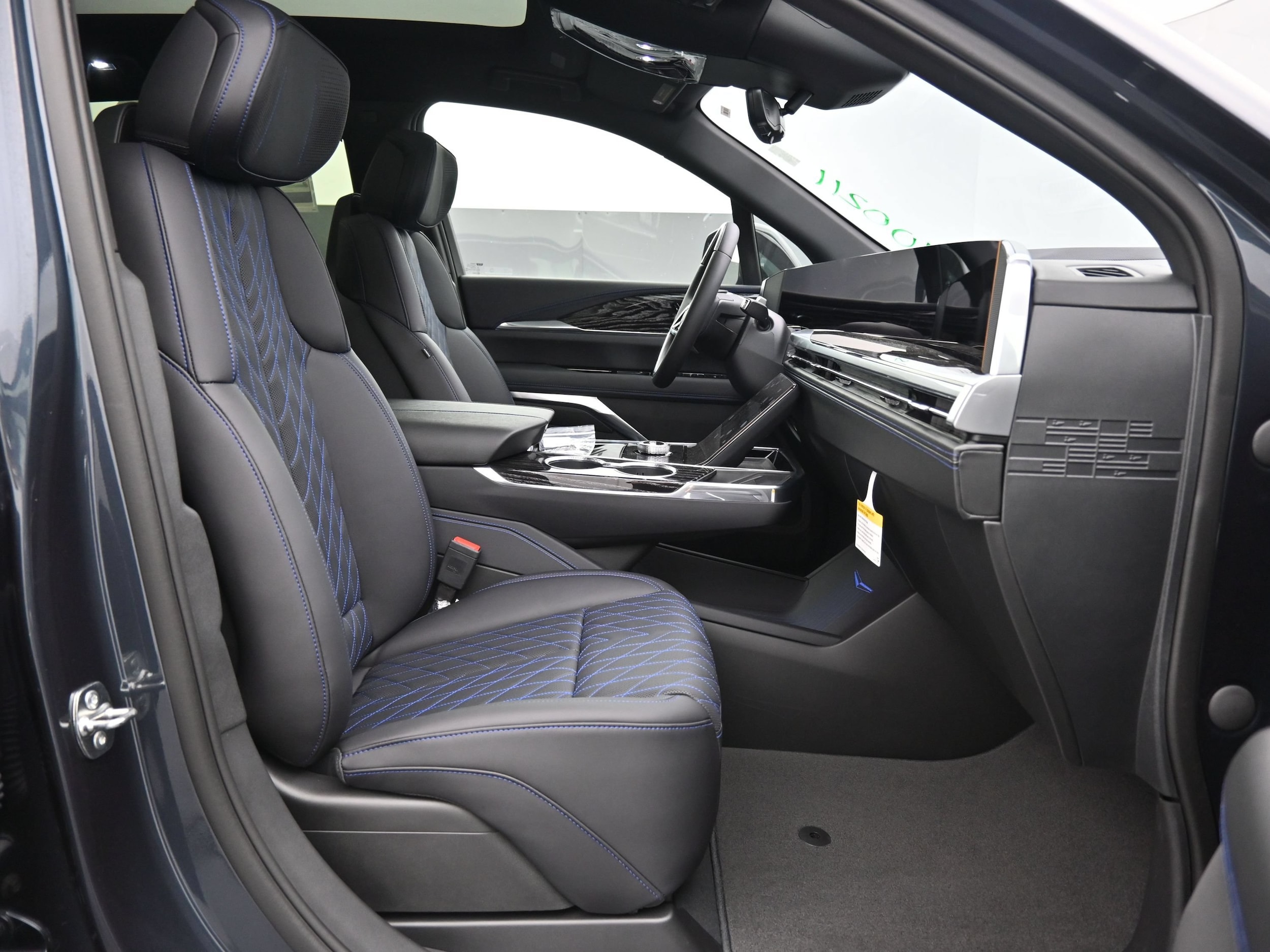 2026 Cadillac Escalade IQ Luxury - Photo 13