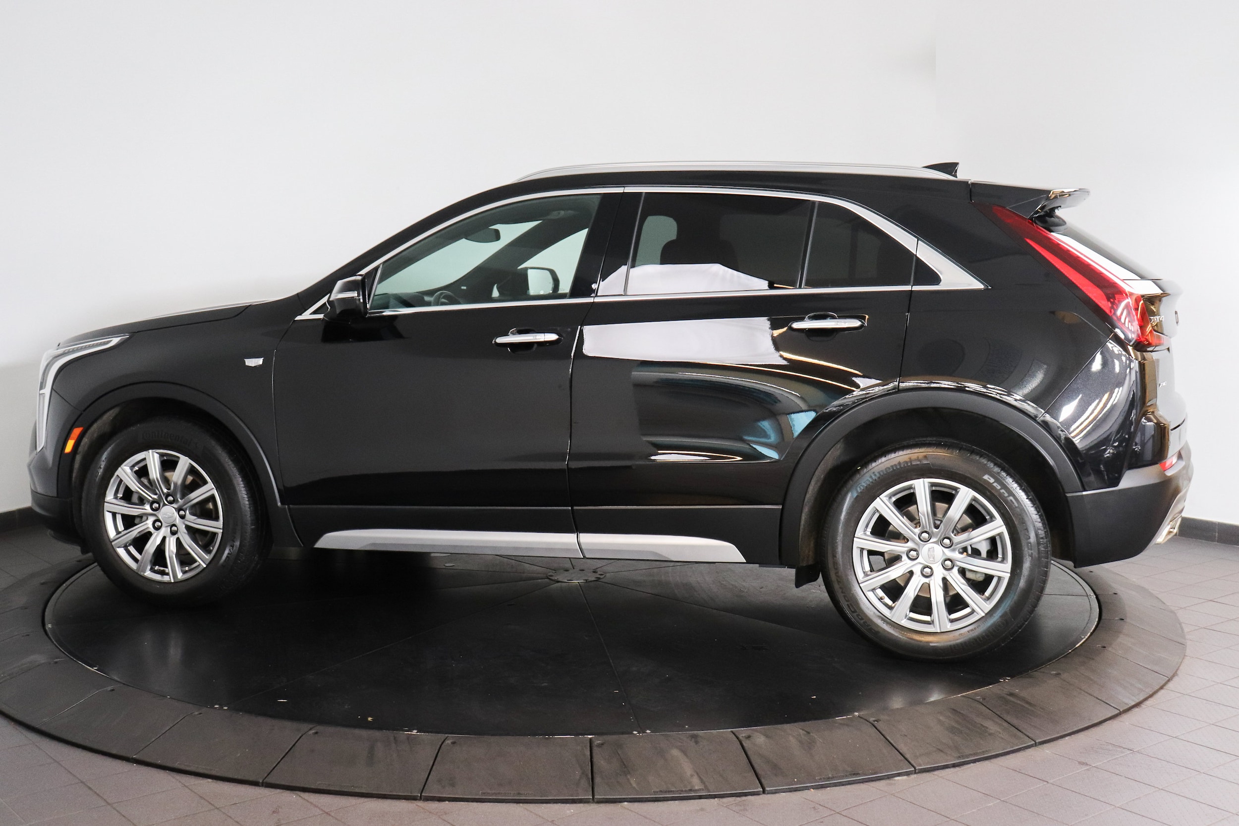 2023 Cadillac XT4 3