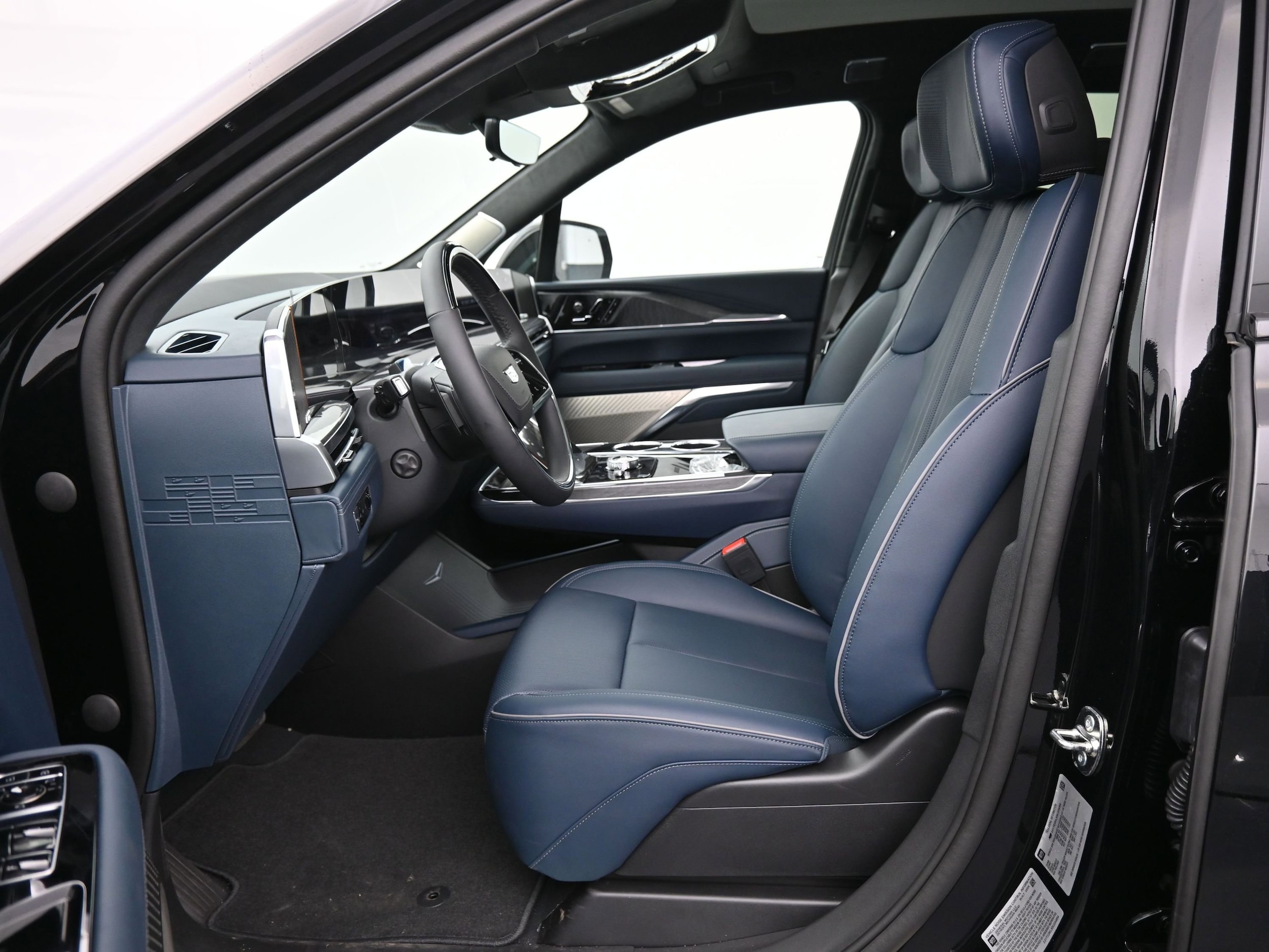 2025 Cadillac Escalade IQ Luxury 2 - Photo 11