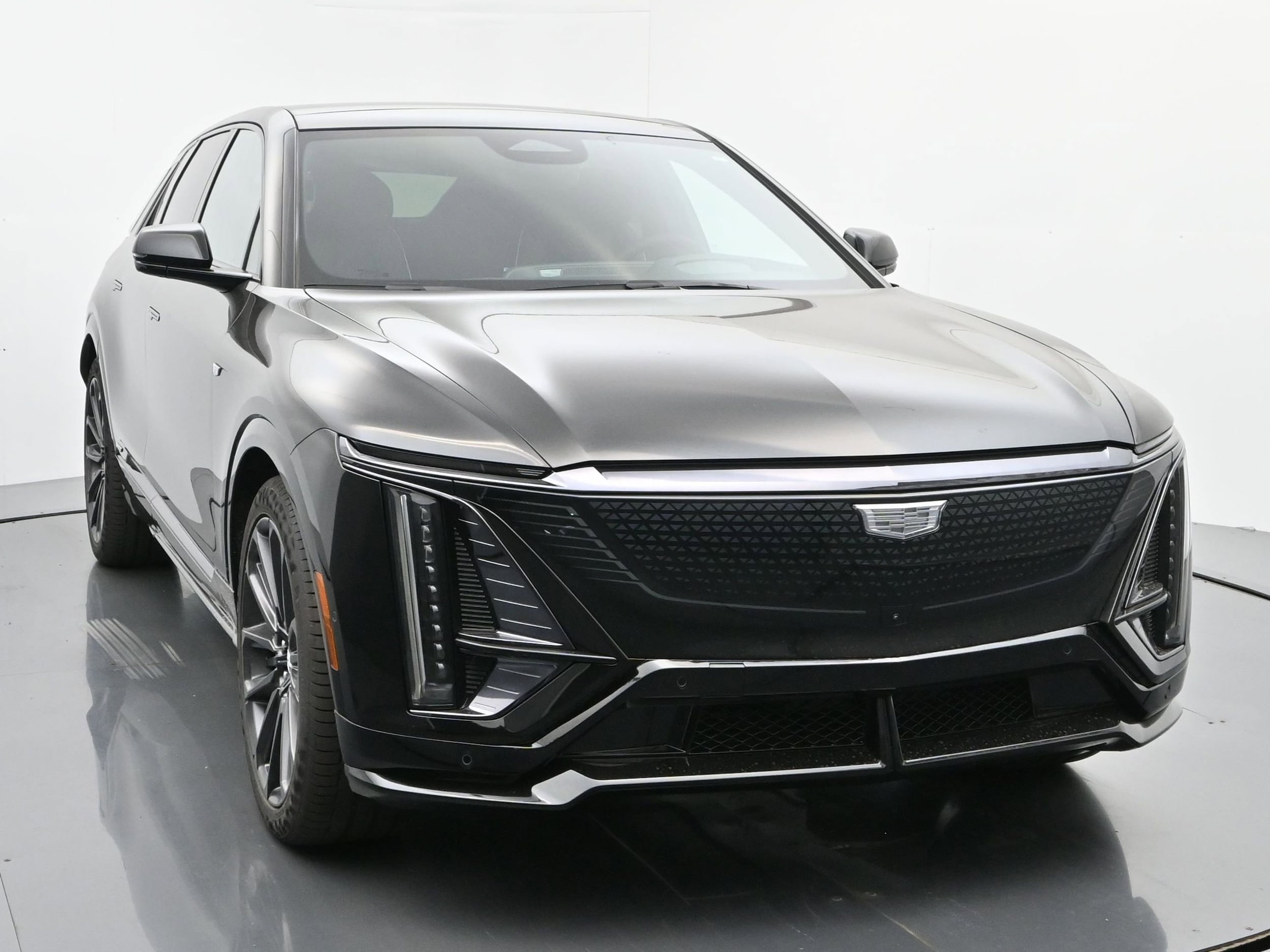 2026 Cadillac LYRIQ V Premium - Photo 8