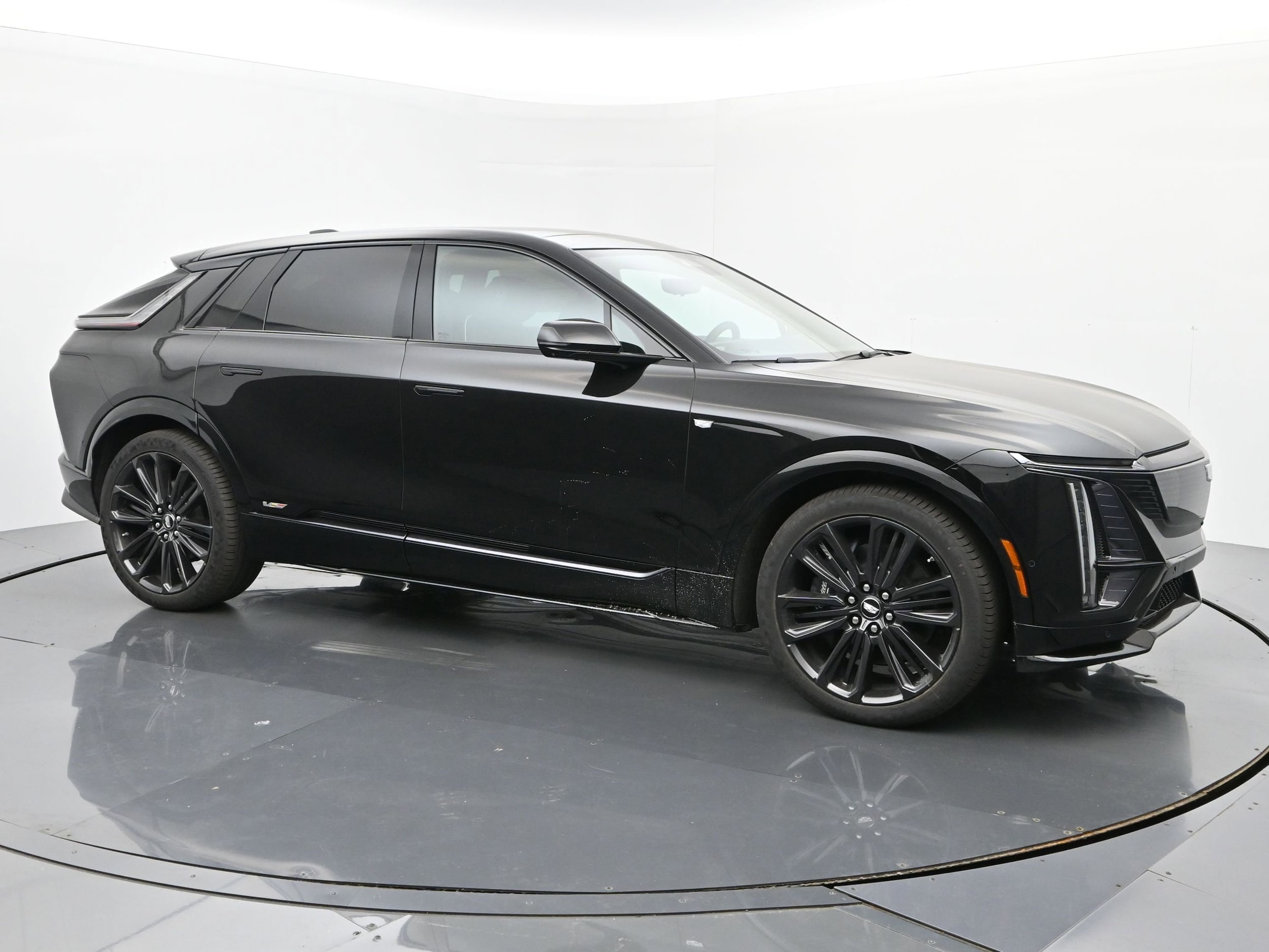 2026 Cadillac LYRIQ V Premium - Photo 7