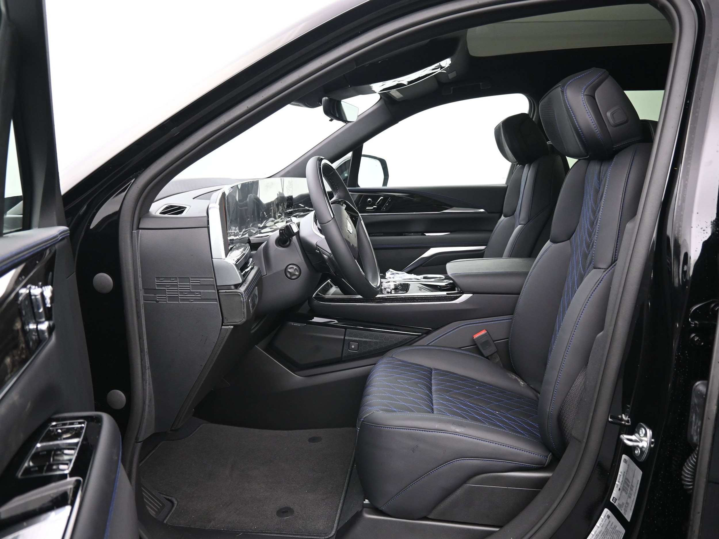 2026 Cadillac Escalade IQL Luxury - Photo 11