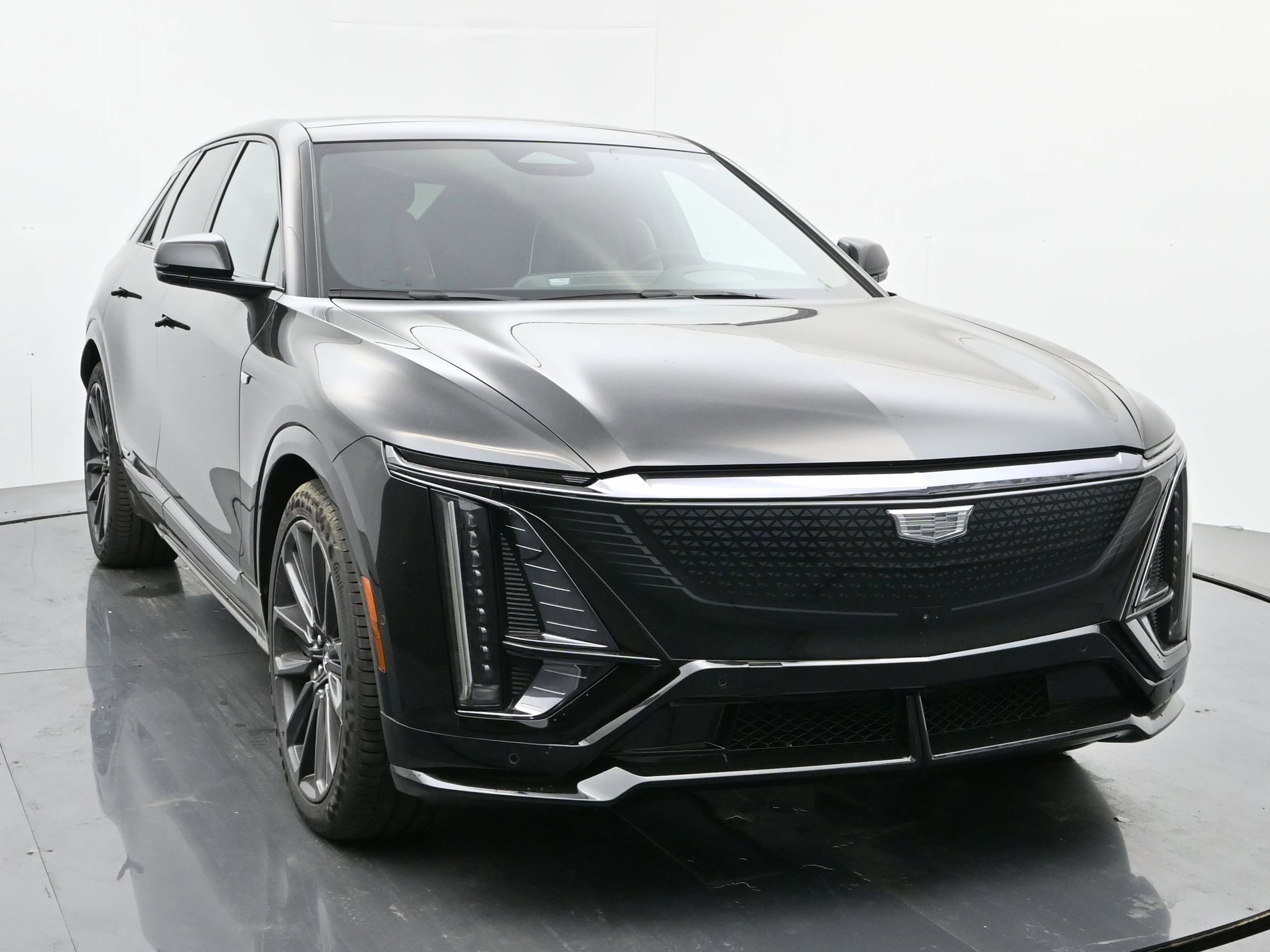 2026 Cadillac LYRIQ V Premium - Photo 8