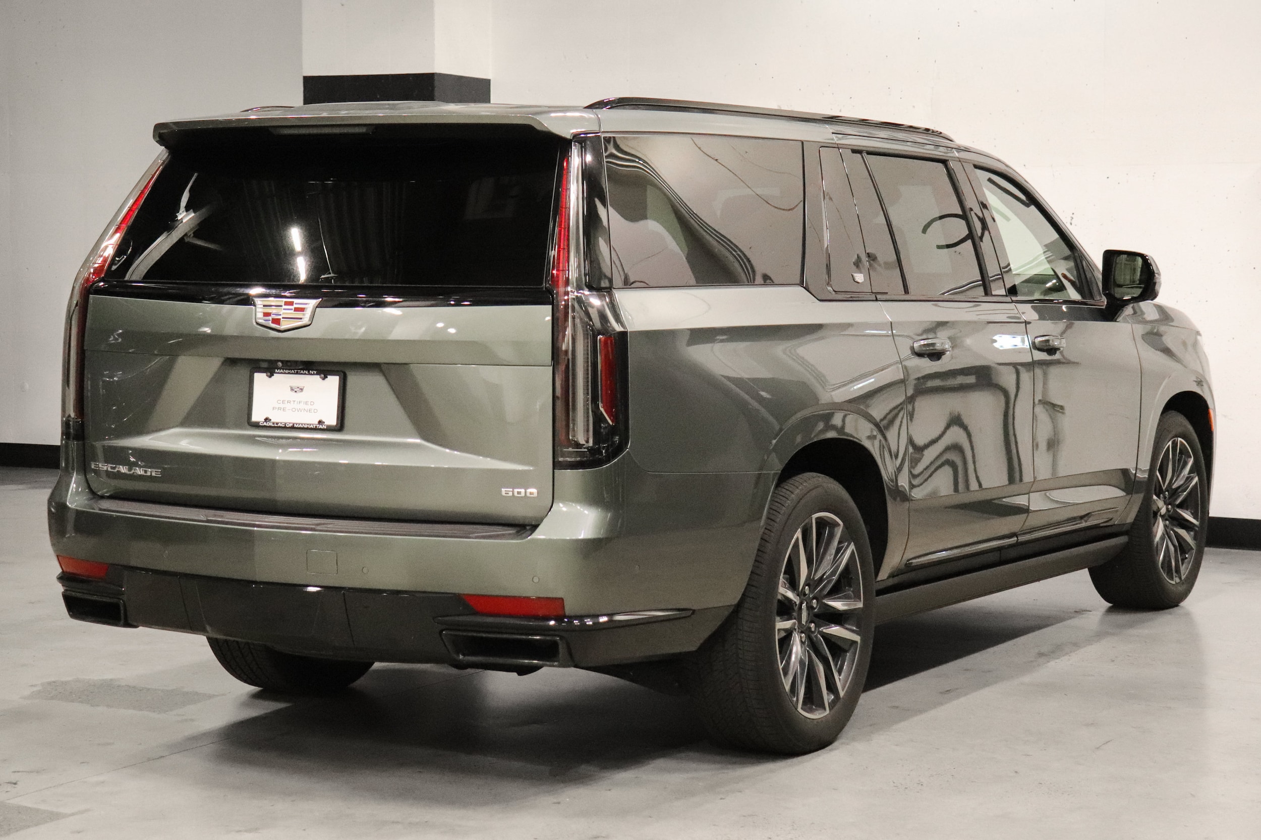 2023 Cadillac Escalade ESV 5