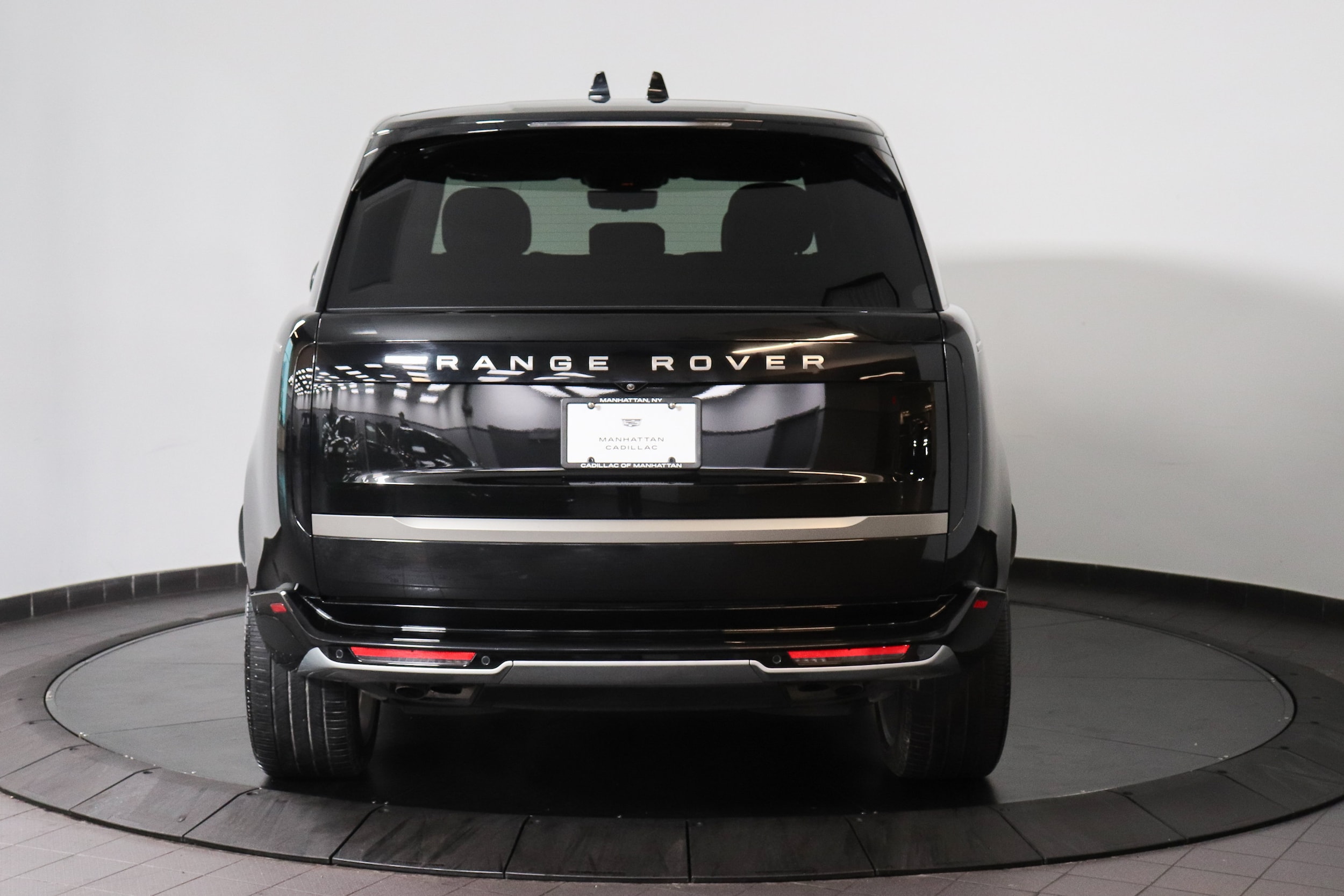 2025 Land Rover Range Rover 5