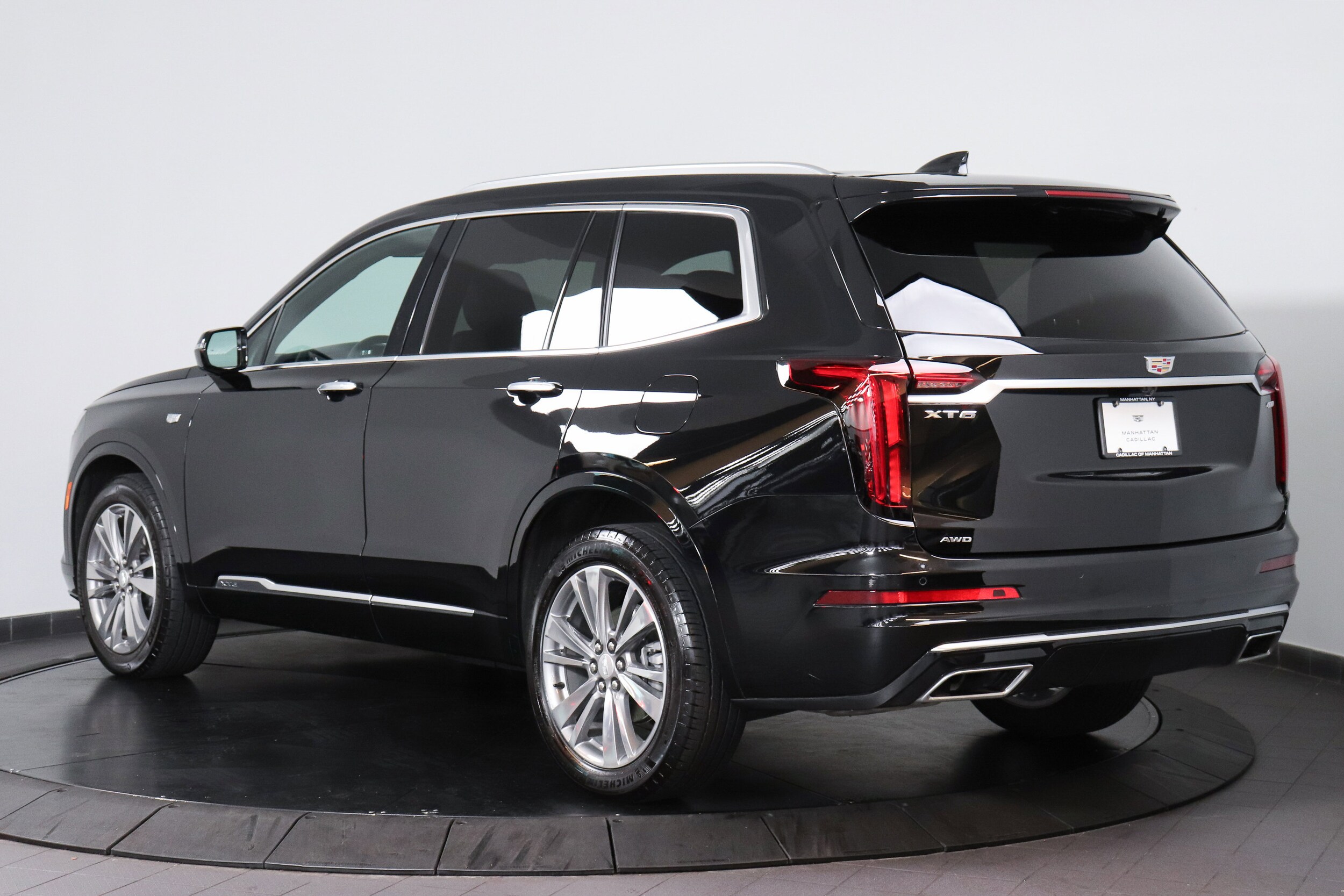 2022 Cadillac XT6 Premium Luxury photo 3