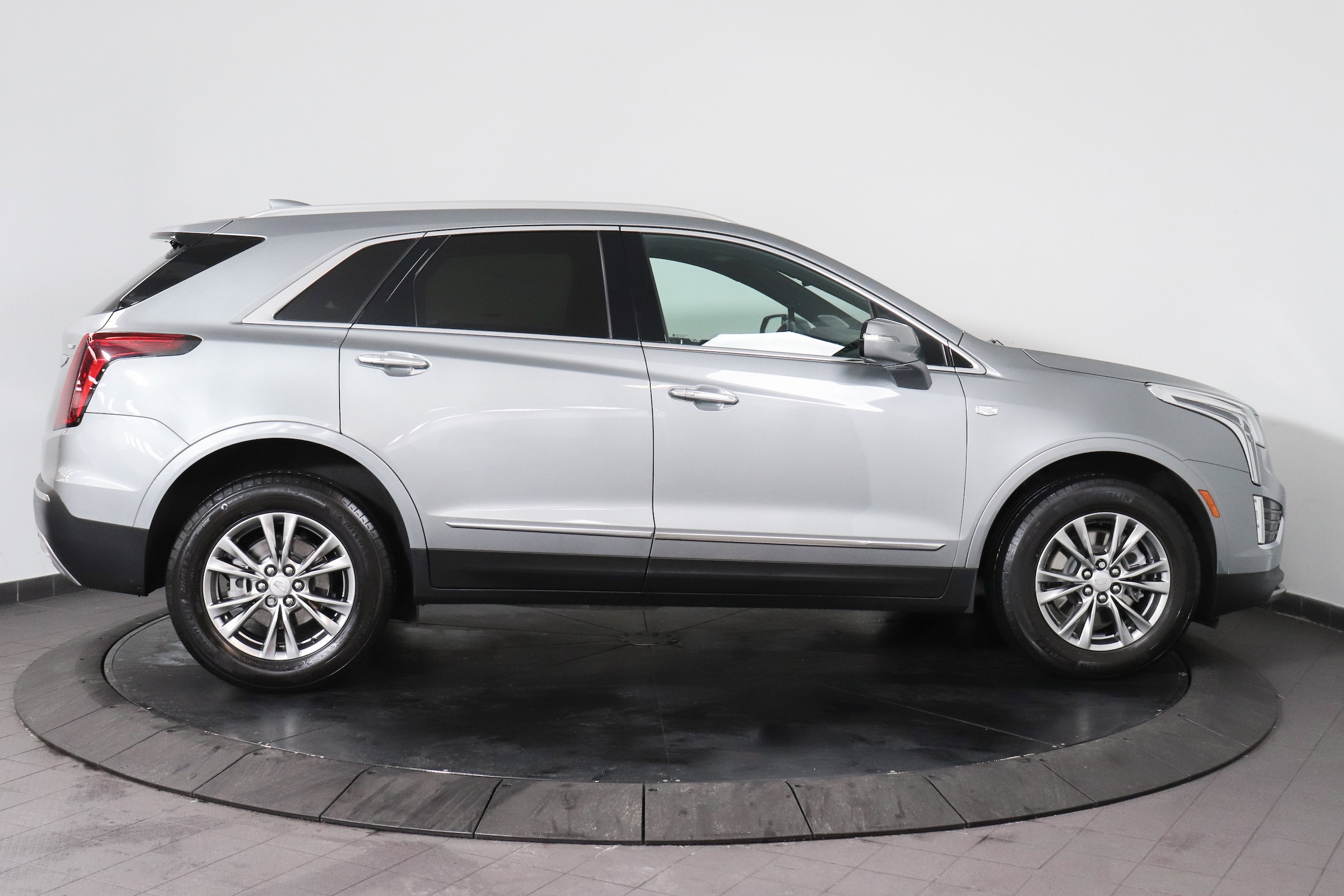 2023 Cadillac XT5 6