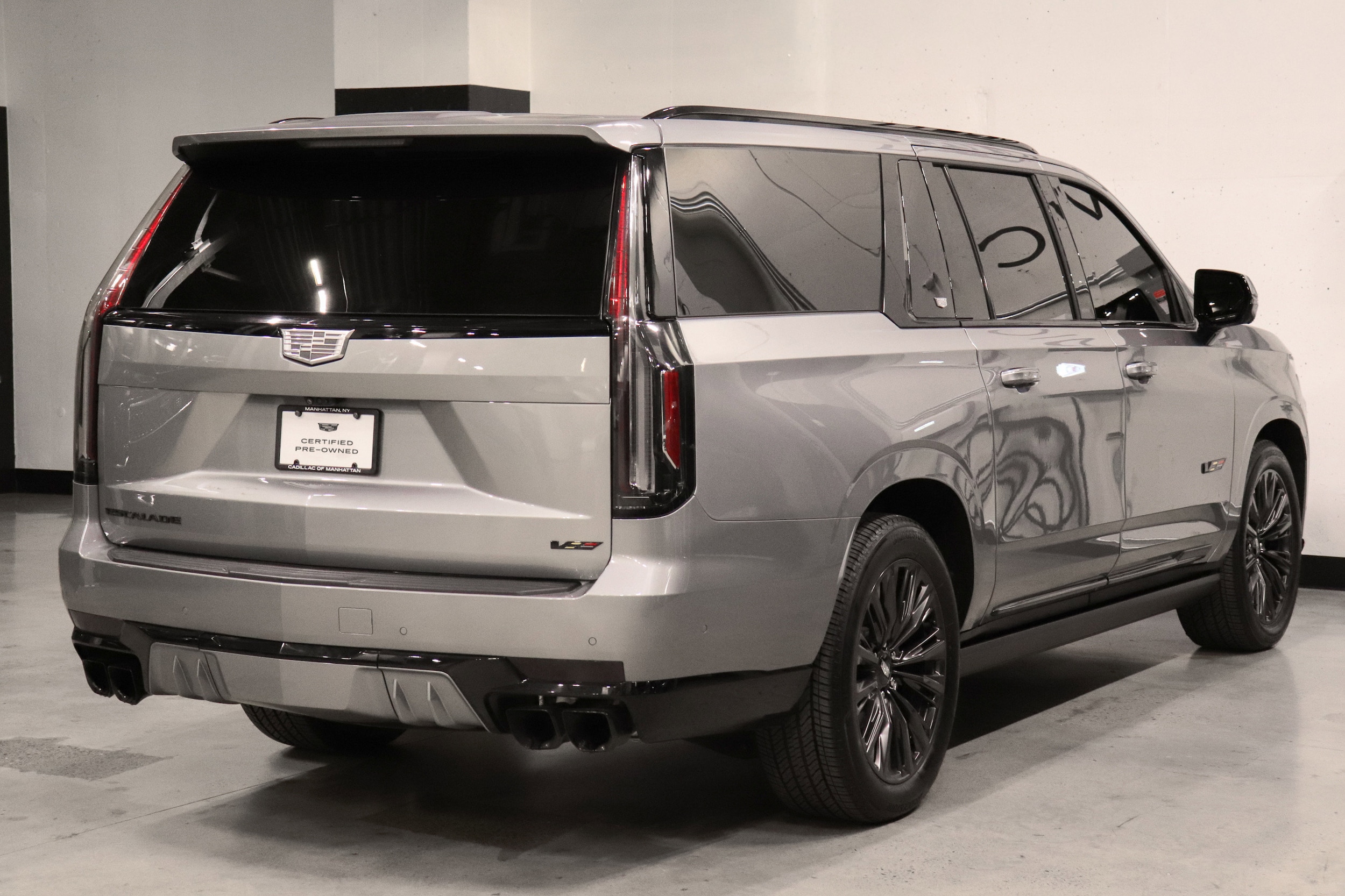 2024 Cadillac Escalade ESV 5