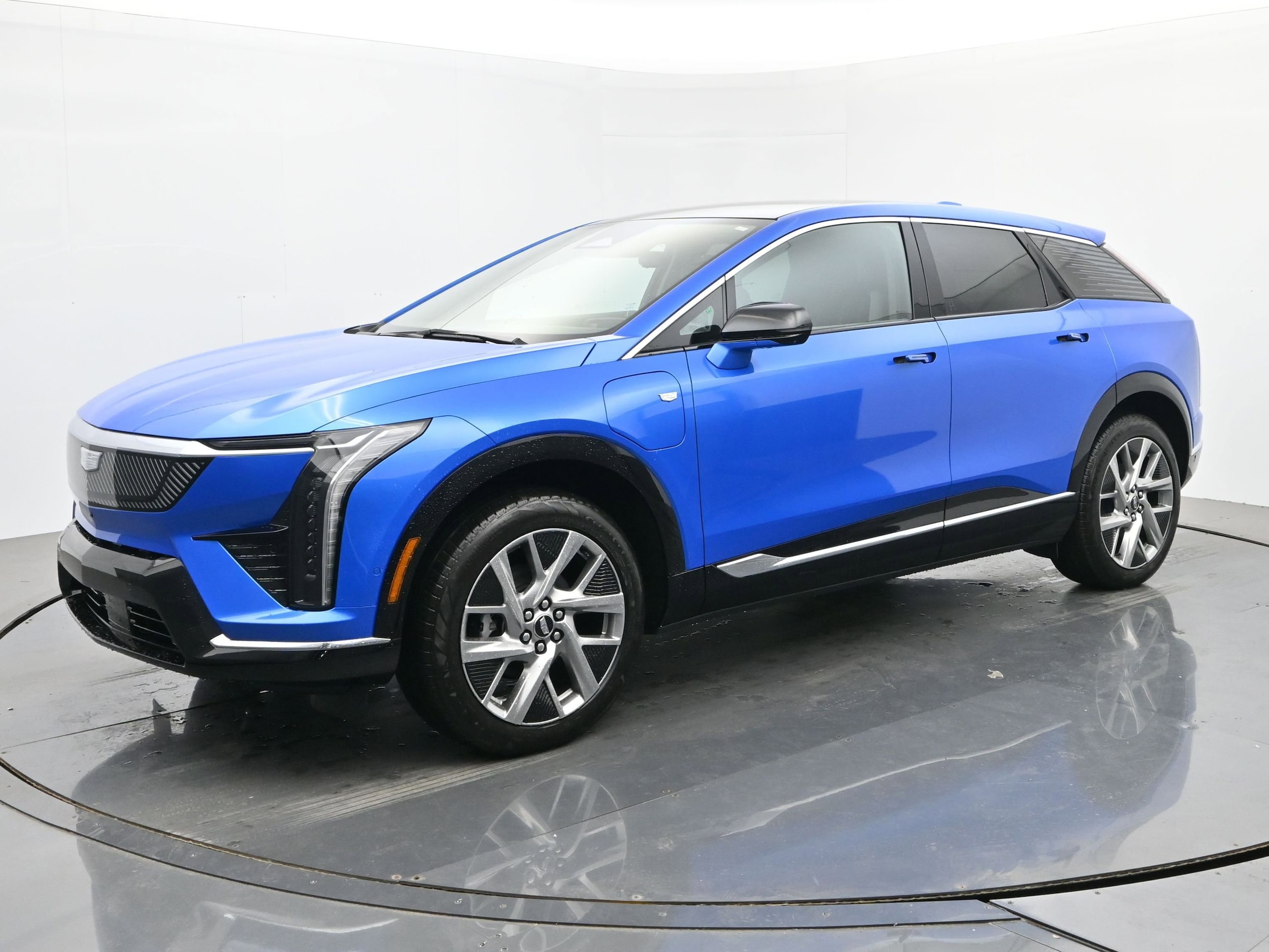 2026 Cadillac Optiq Luxury AWD's photo