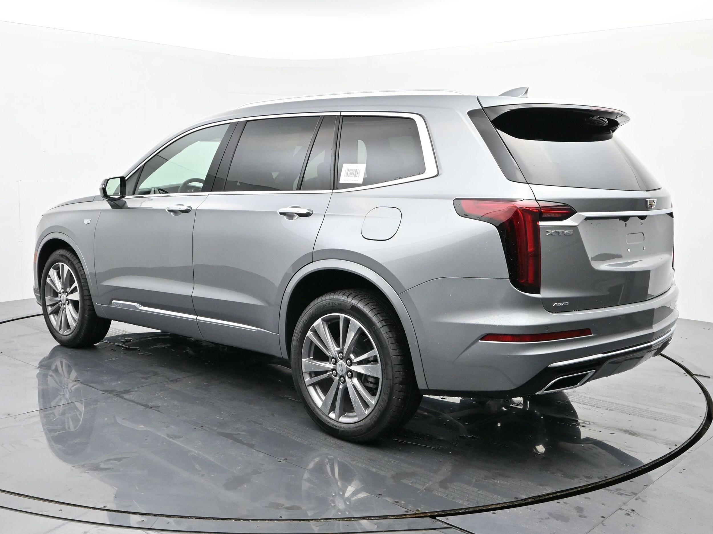 2025 Cadillac XT6 Premium Luxury photo 3