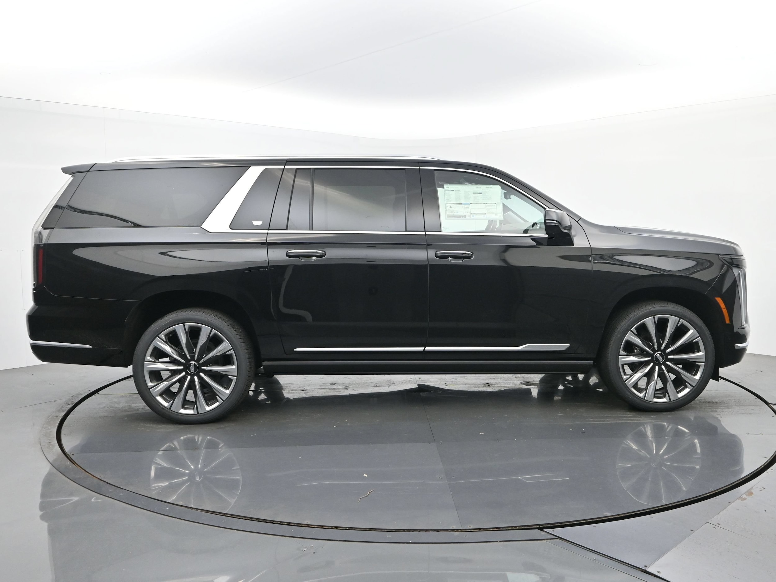 2027 Cadillac Escalade ESV Luxury - Photo 6