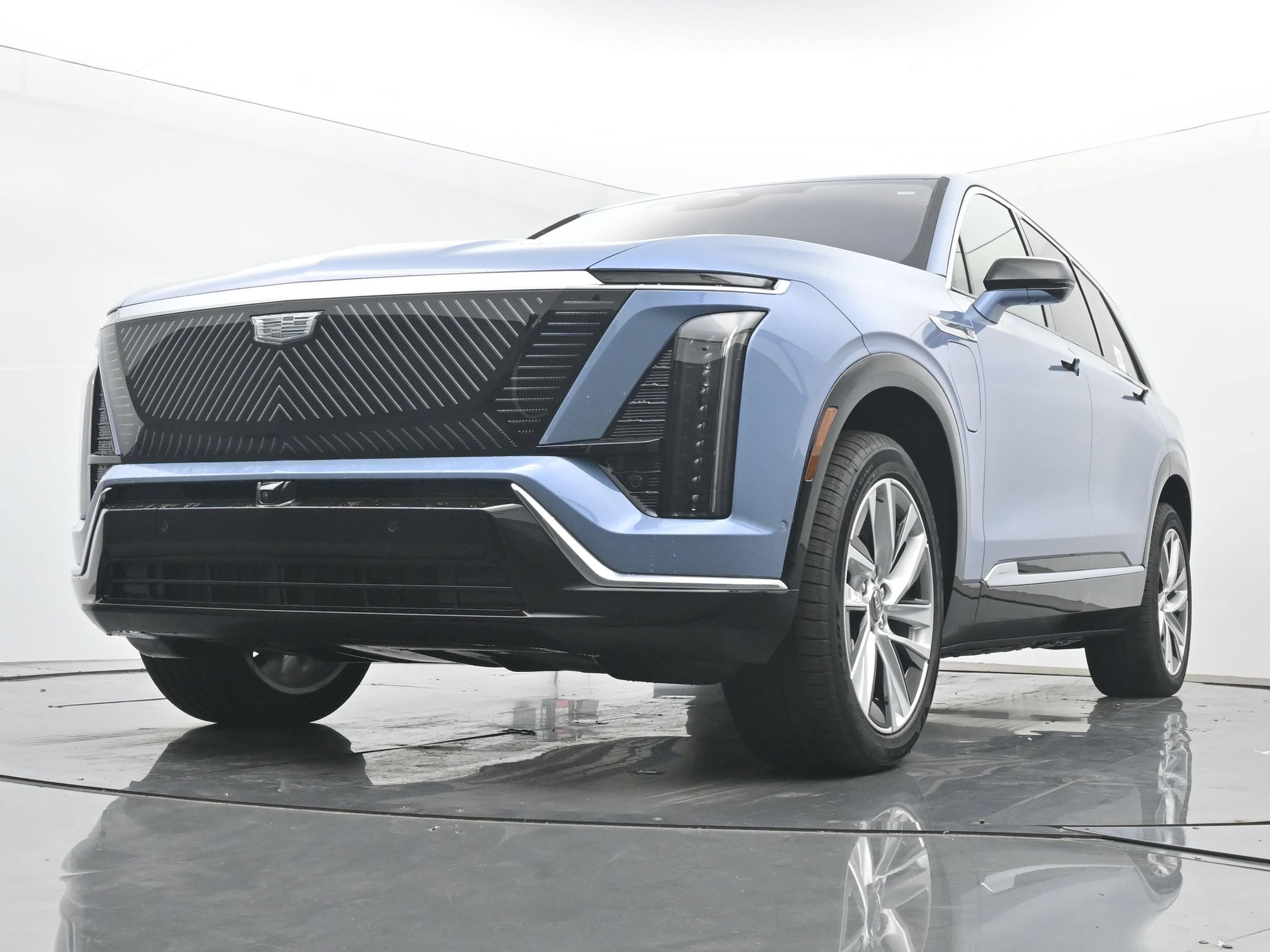 2027 Cadillac VISTIQ Luxury - Photo 14