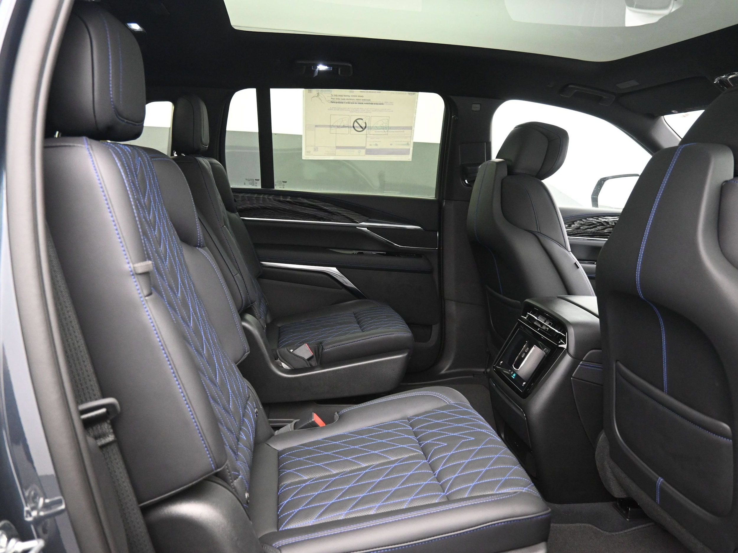 2026 Cadillac Escalade IQ Luxury - Photo 12