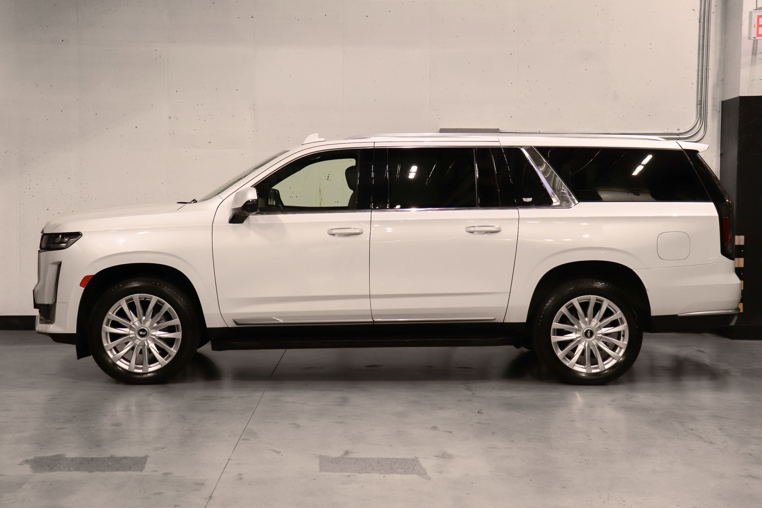 2022 Cadillac Escalade ESV 2