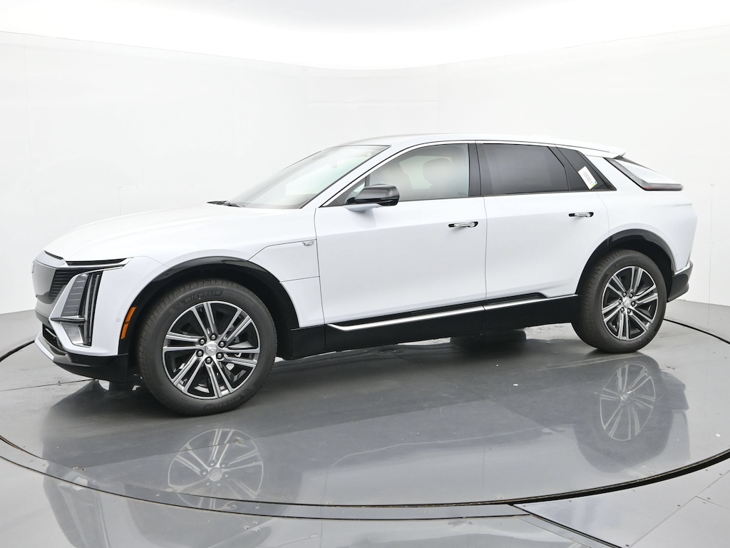 New 2026 CADILLAC LYRIQ Luxury SUV